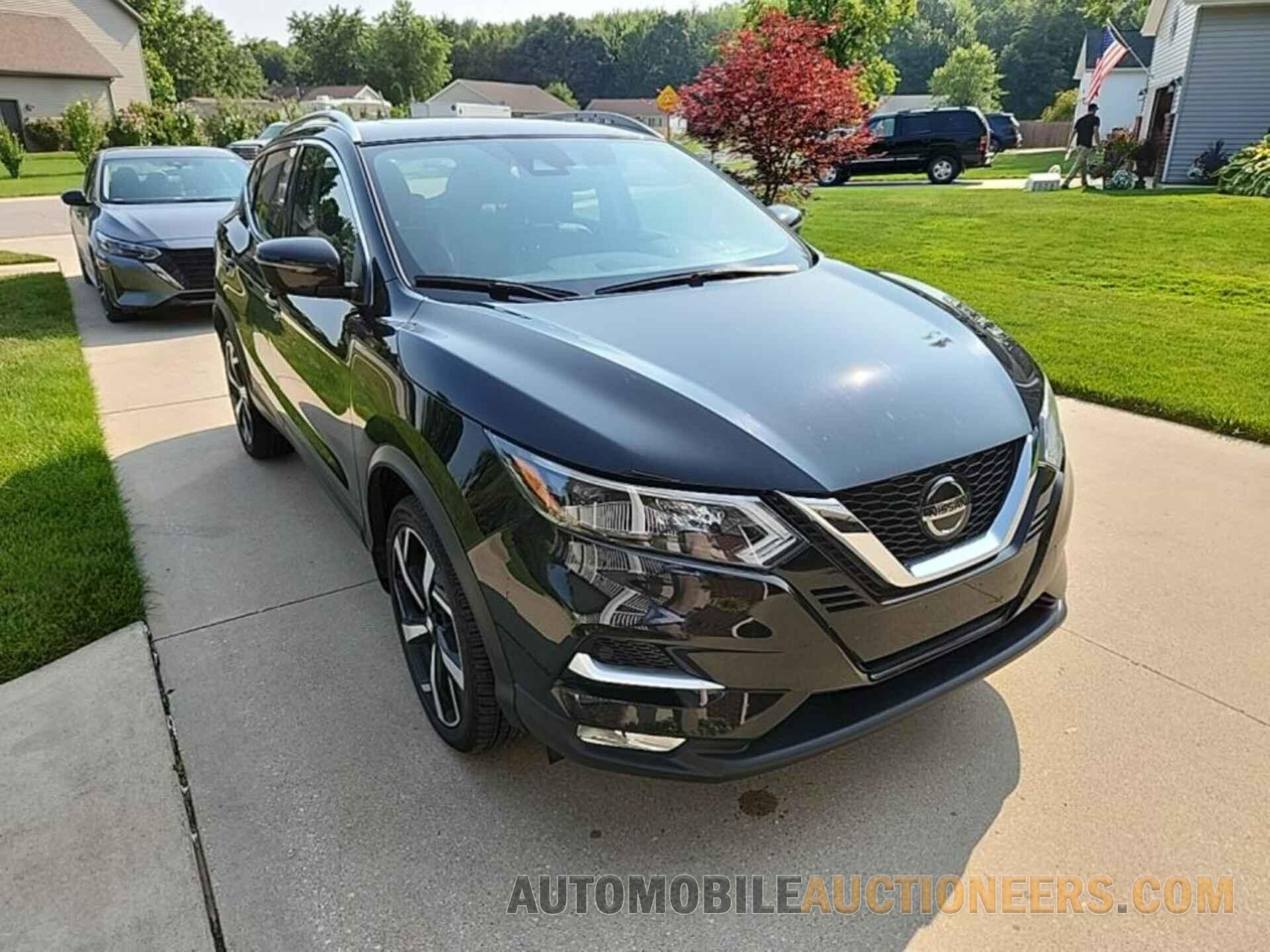 JN1BJ1CWXNW486612 NISSAN ROGUE SPORT 2022