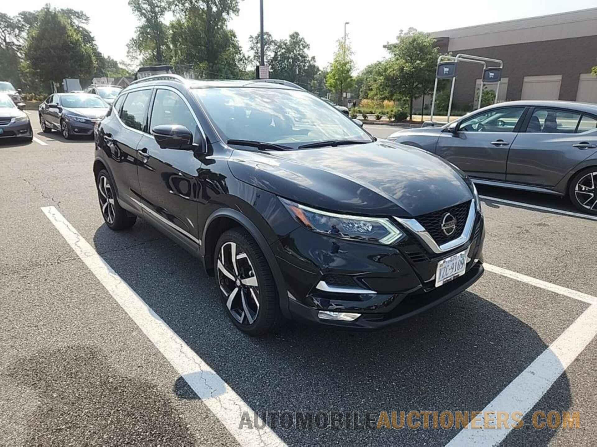 JN1BJ1CWXNW498825 NISSAN ROGUE SPORT 2022