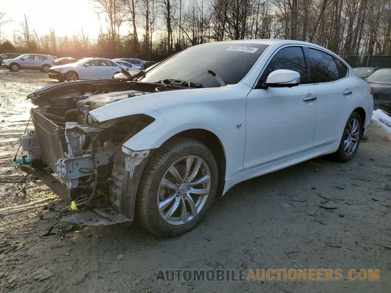 JN1BY1AR9FM560902 INFINITI Q70 2015