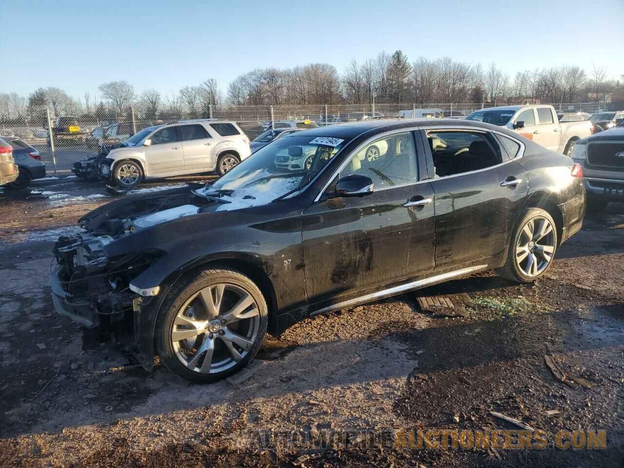 JN1BY1PR2HM210568 INFINITI Q70 2017