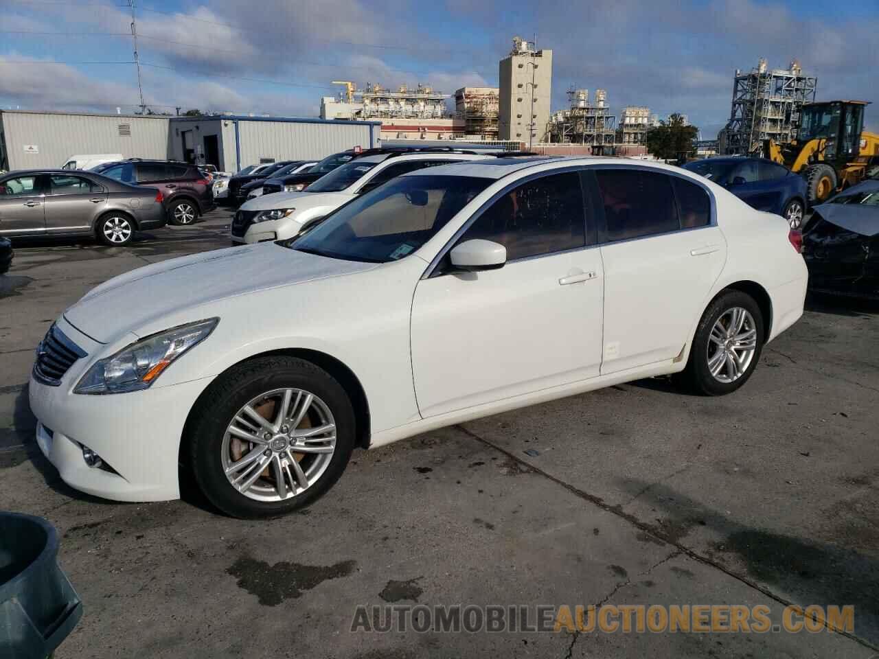 JN1CV6AR7FM521252 INFINITI Q40 2015