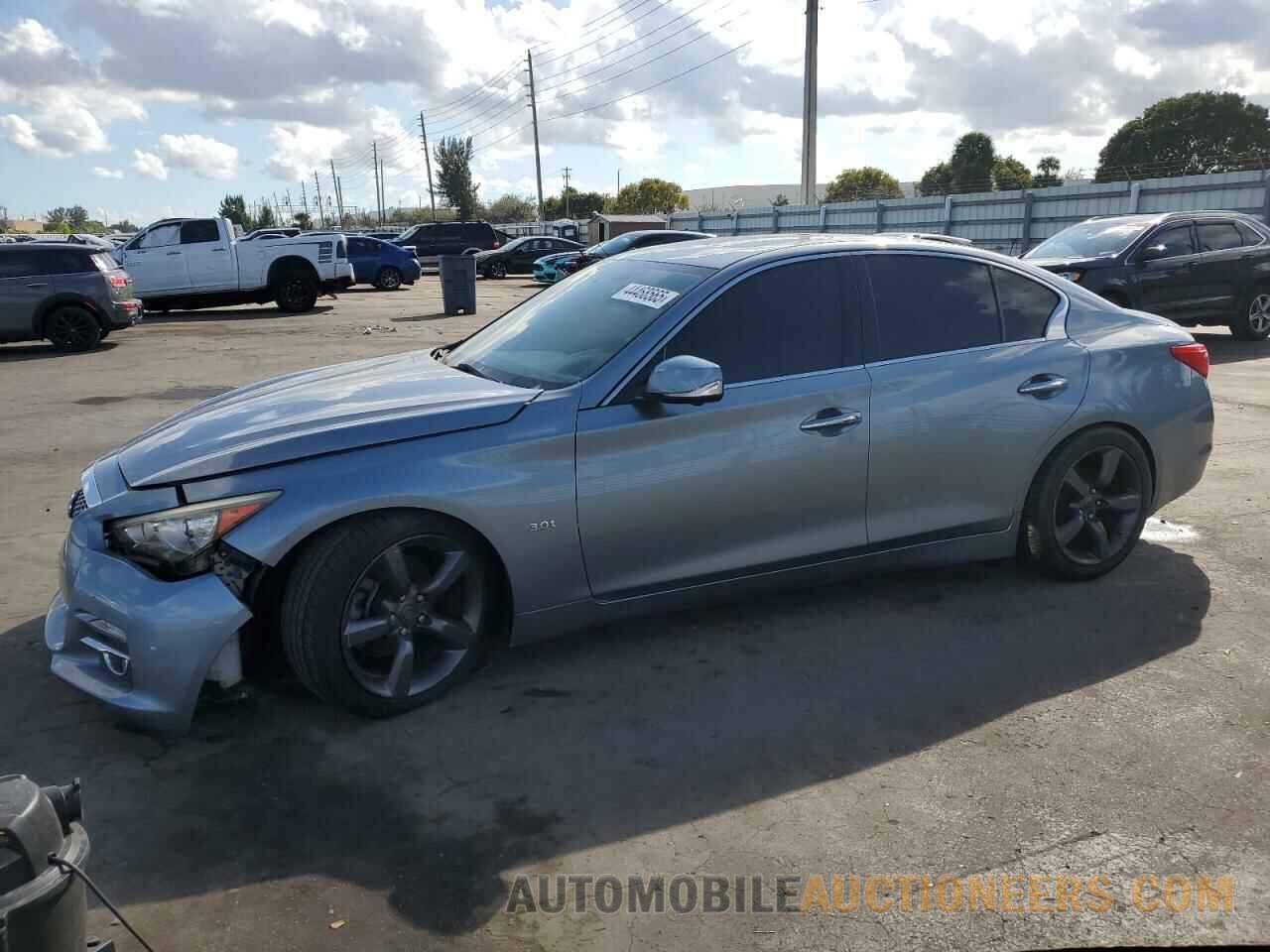 JN1EV7AP6HM731972 INFINITI Q50 2017