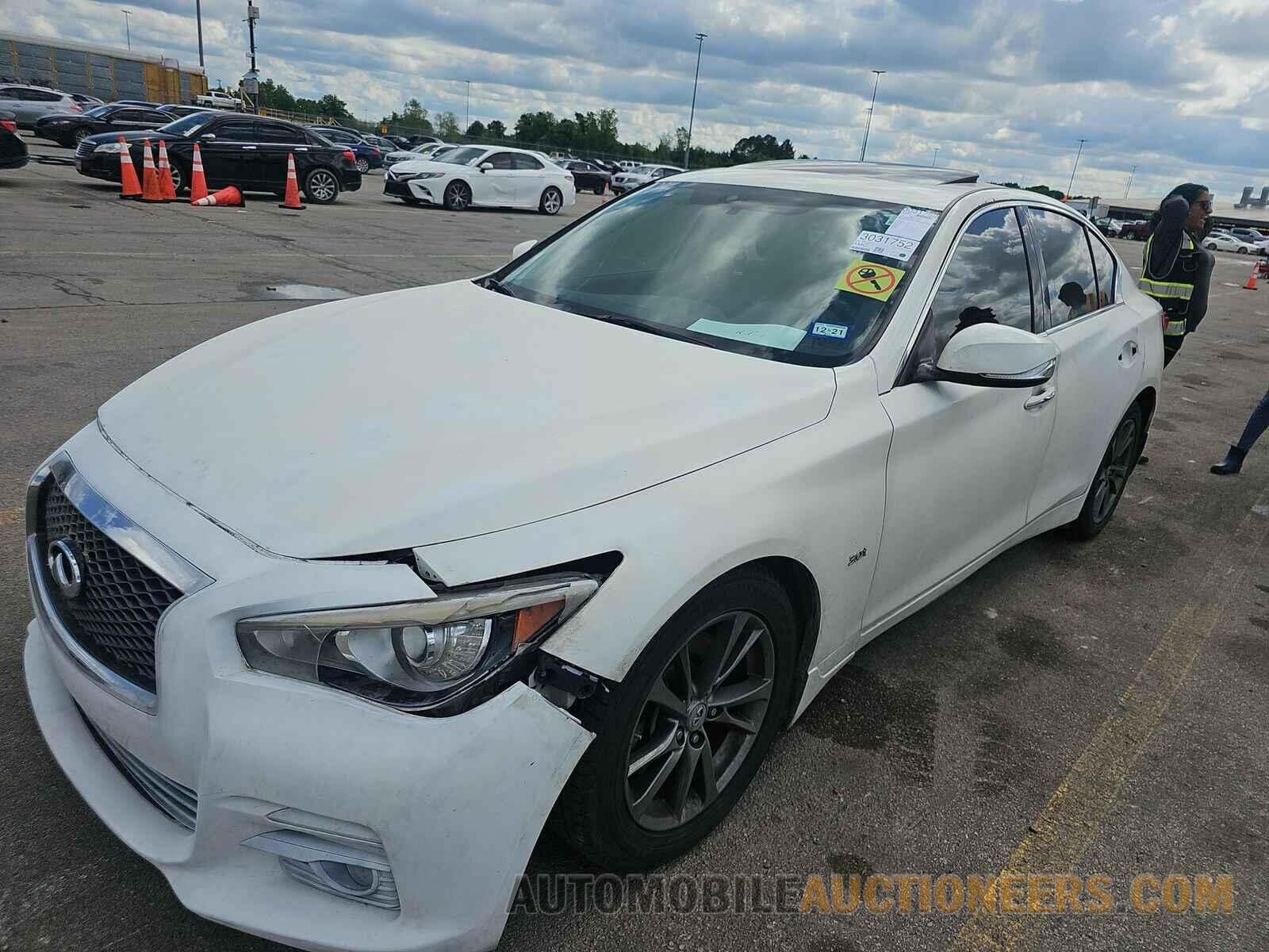 JN1EV7APXHM742246 INFINITI Q50 2017