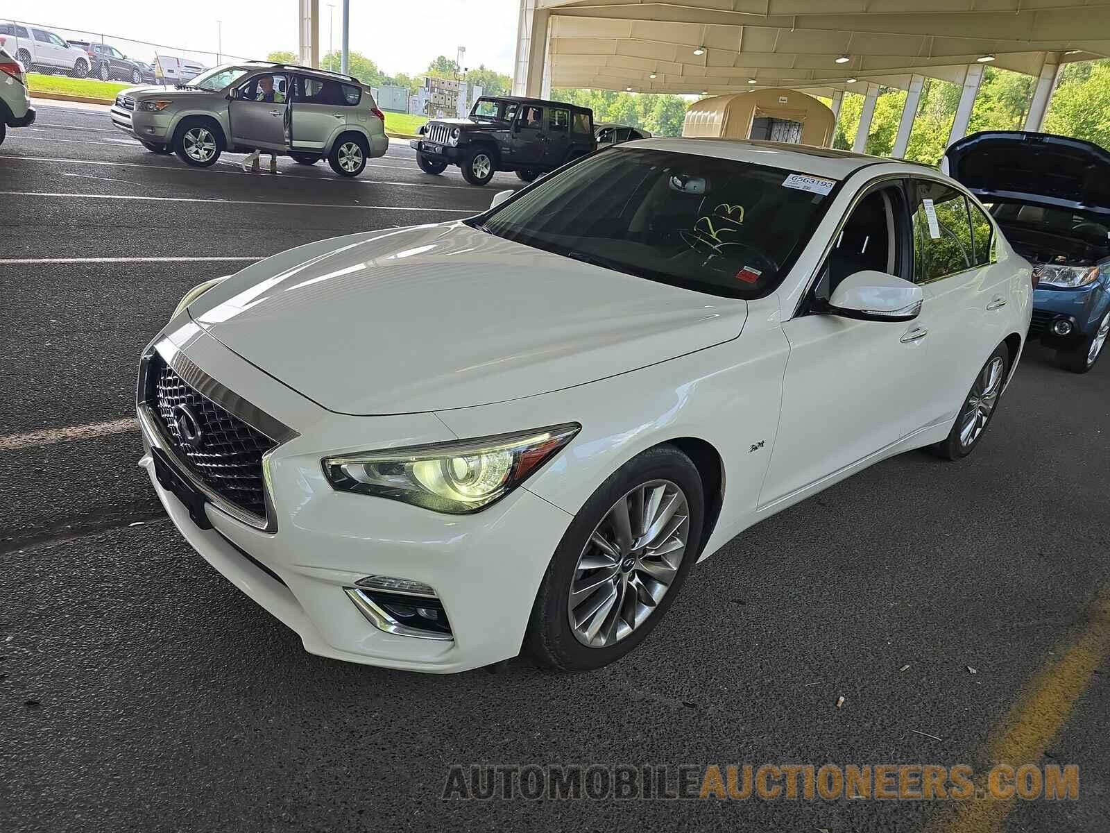 JN1EV7AR2JM432907 INFINITI Q50 2018