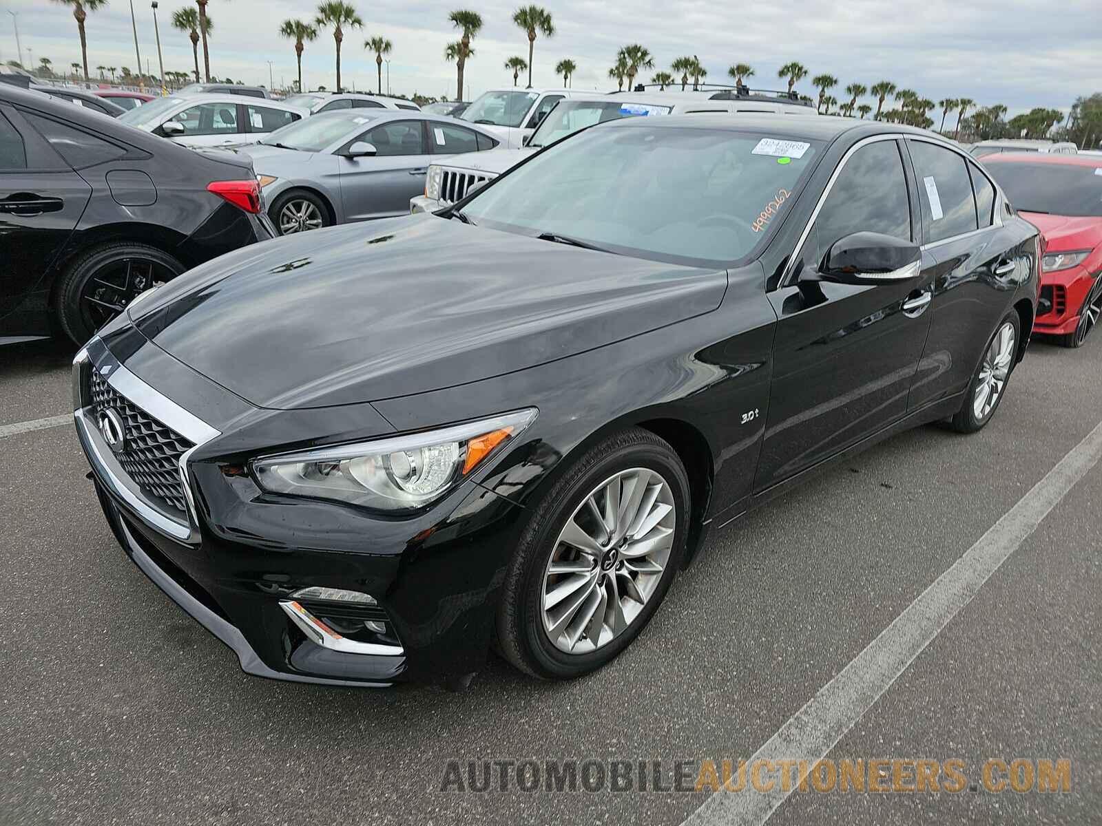 JN1EV7AR5JM432125 INFINITI Q50 2018