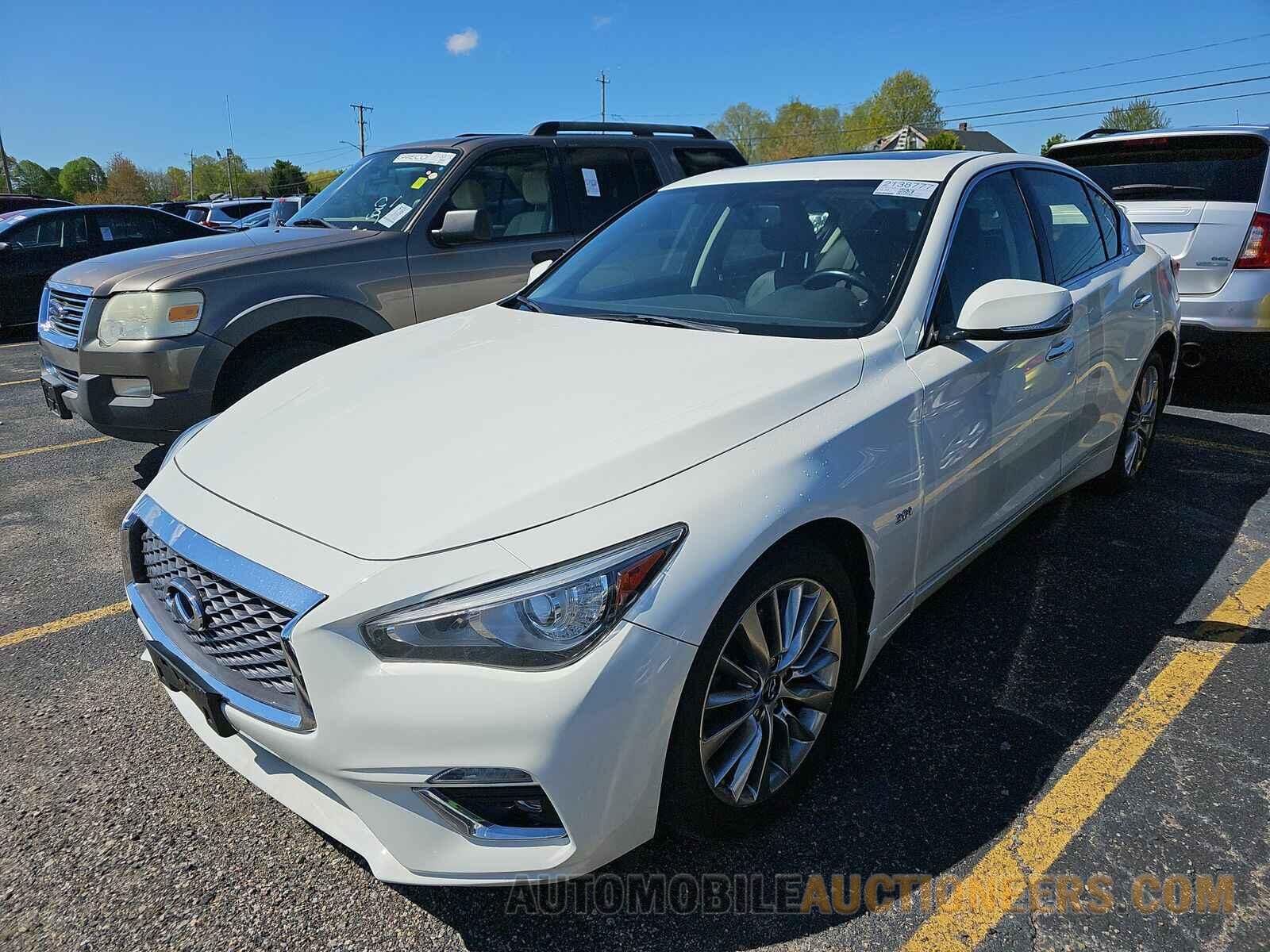 JN1EV7AR6JM431999 INFINITI Q50 2018