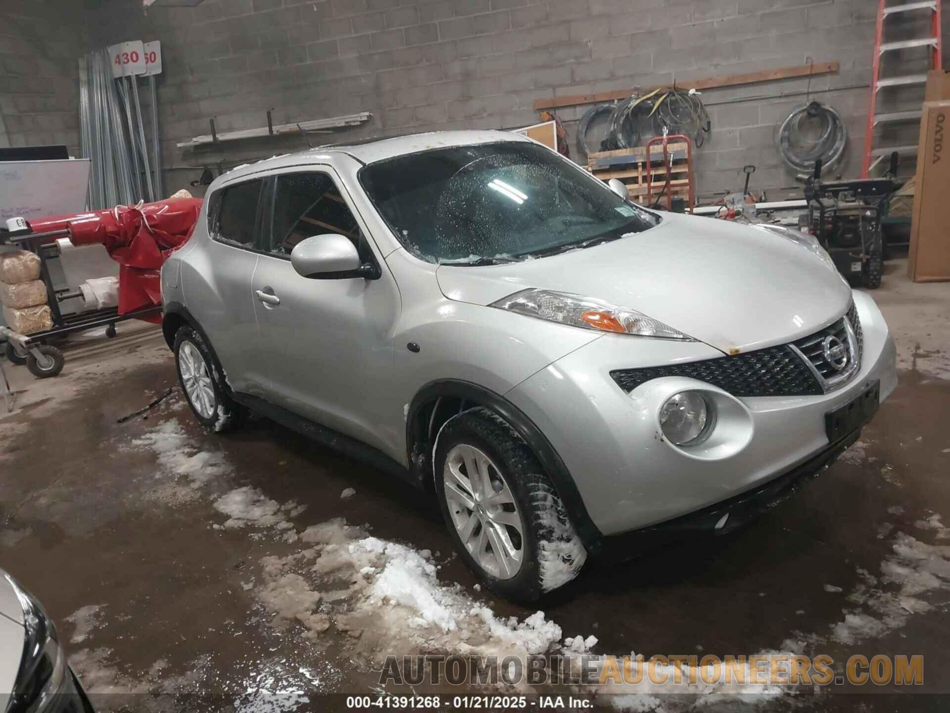 JN8AF5MV4DT205822 NISSAN JUKE 2013