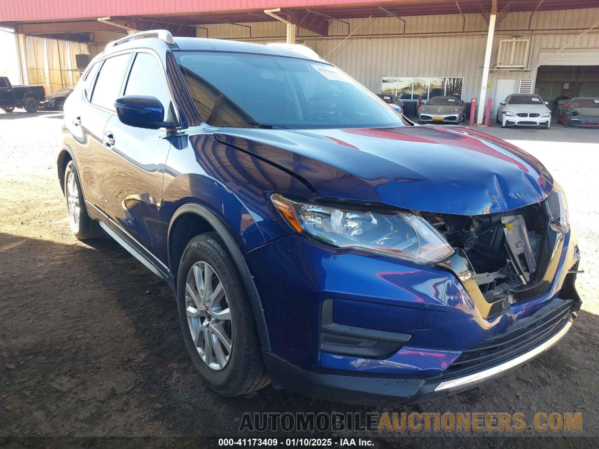 JN8AT2MT2HW132945 NISSAN ROGUE 2017