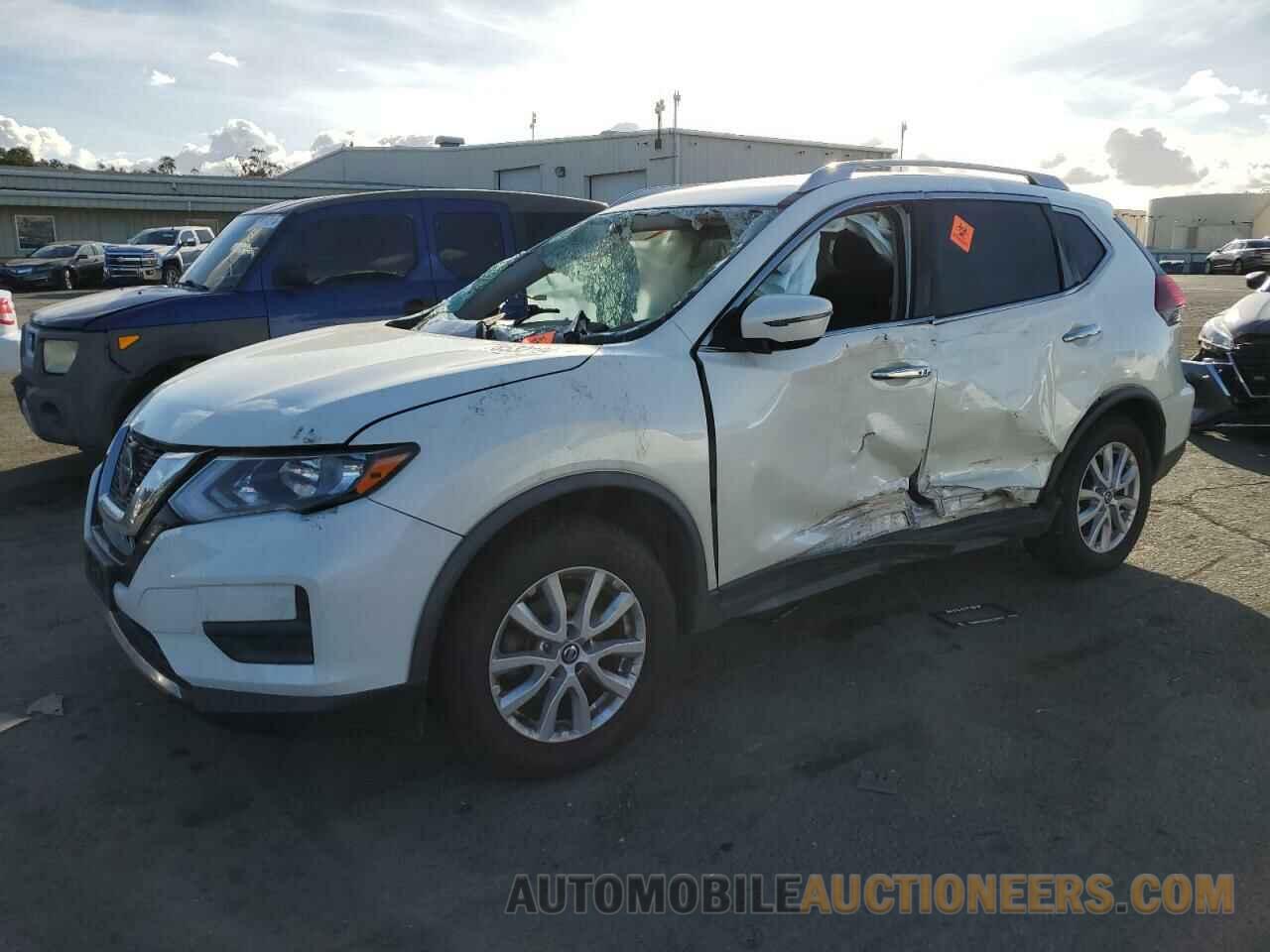 JN8AT2MT5JW465341 NISSAN ROGUE 2018