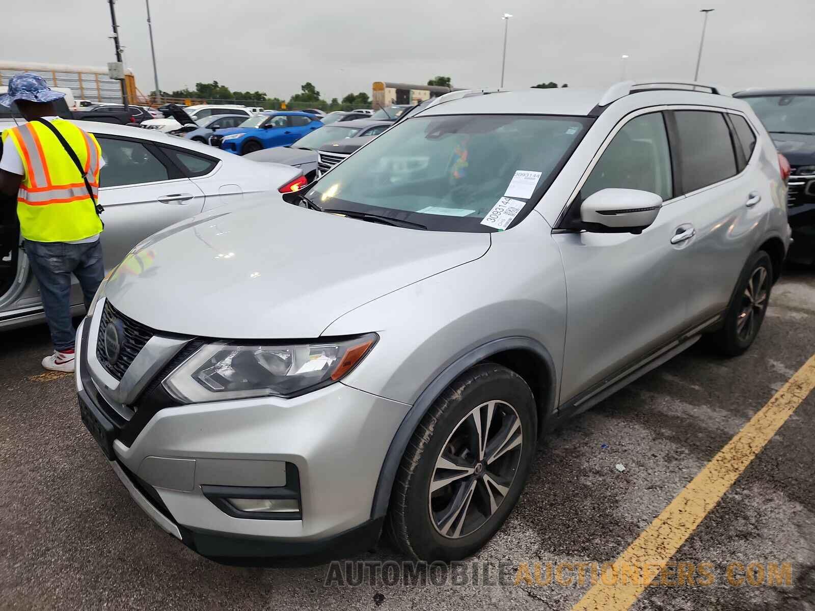 JN8AT2MT7JW463977 Nissan Rogue 2018