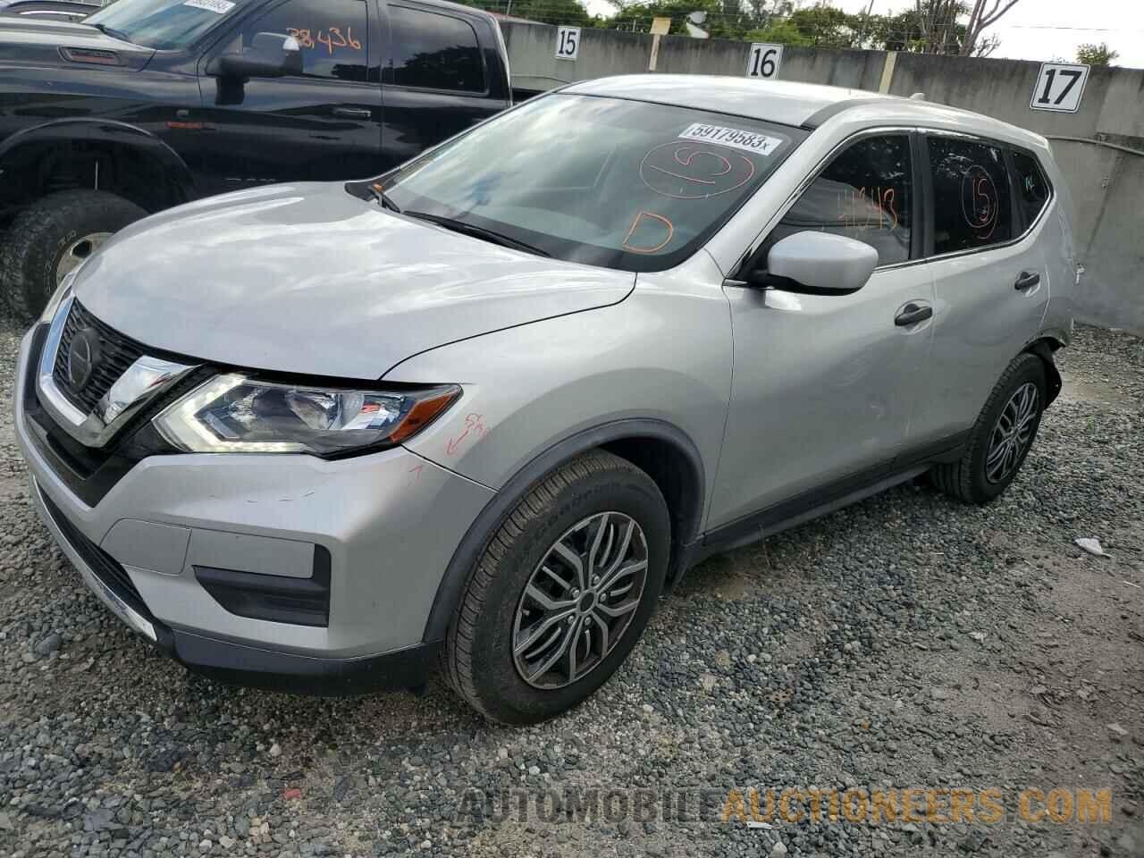 JN8AT2MT8JW460747 NISSAN ROGUE 2018