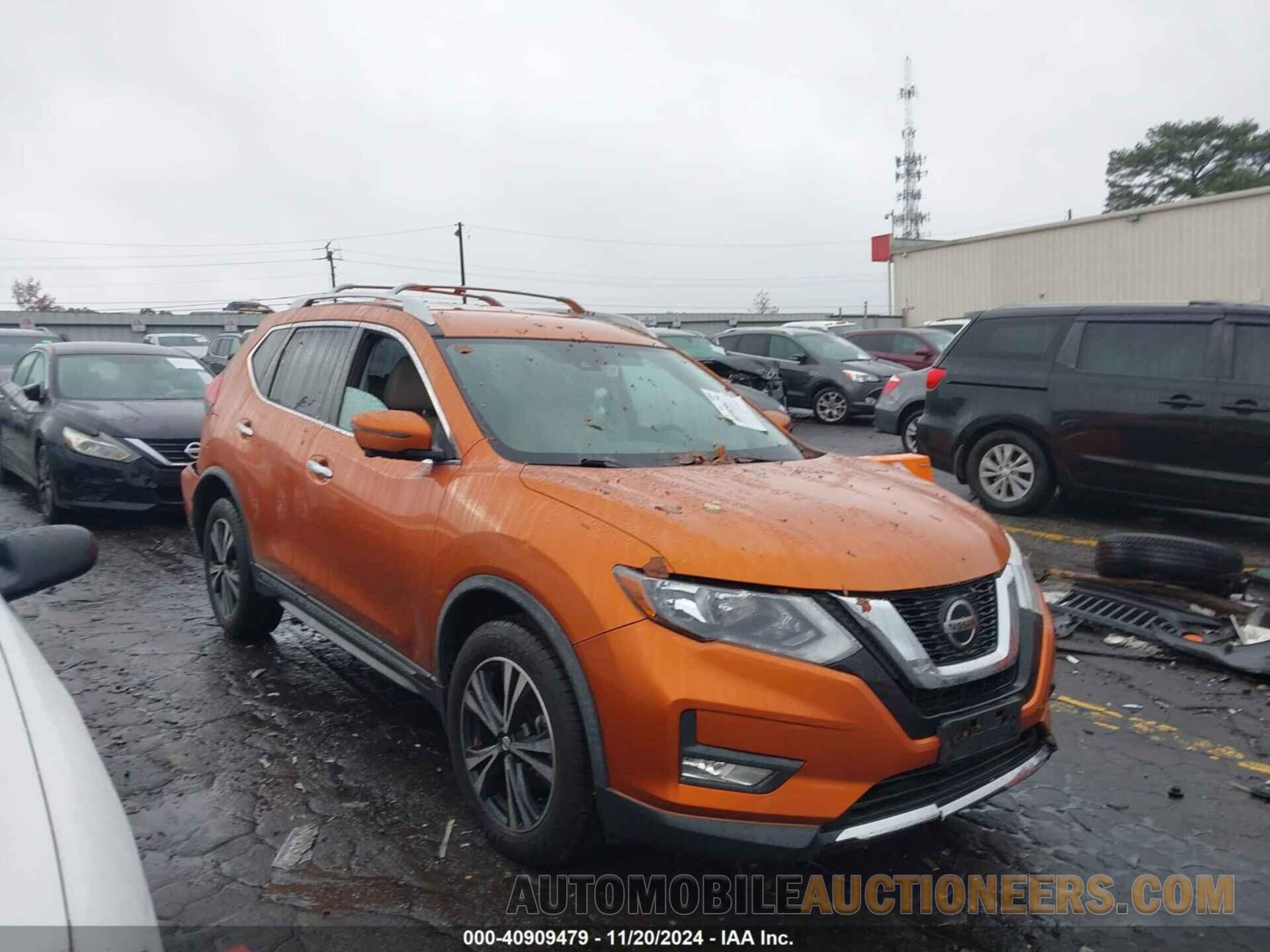 JN8AT2MV0JW303411 NISSAN ROGUE 2018