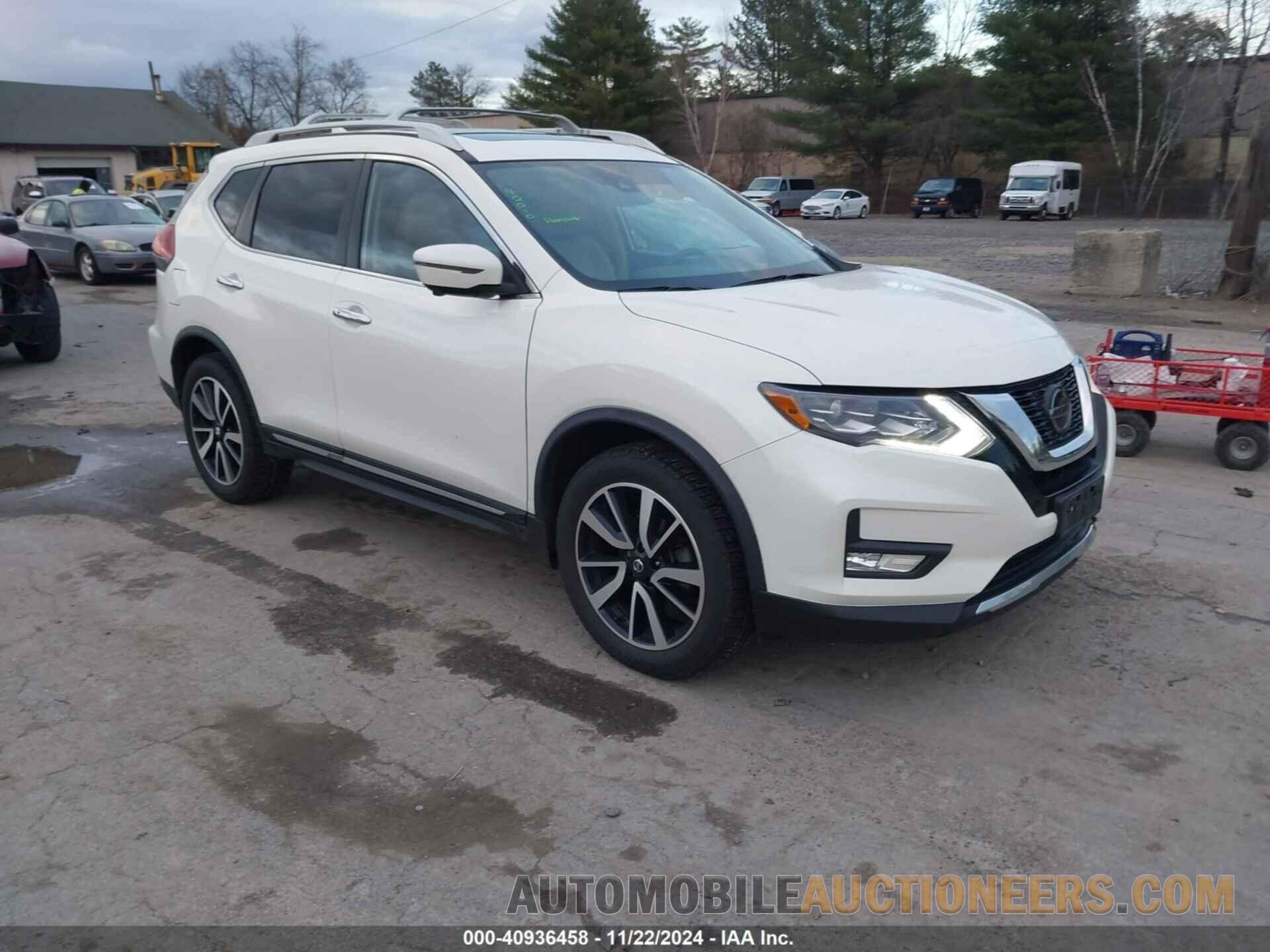 JN8AT2MV0JW318006 NISSAN ROGUE 2018