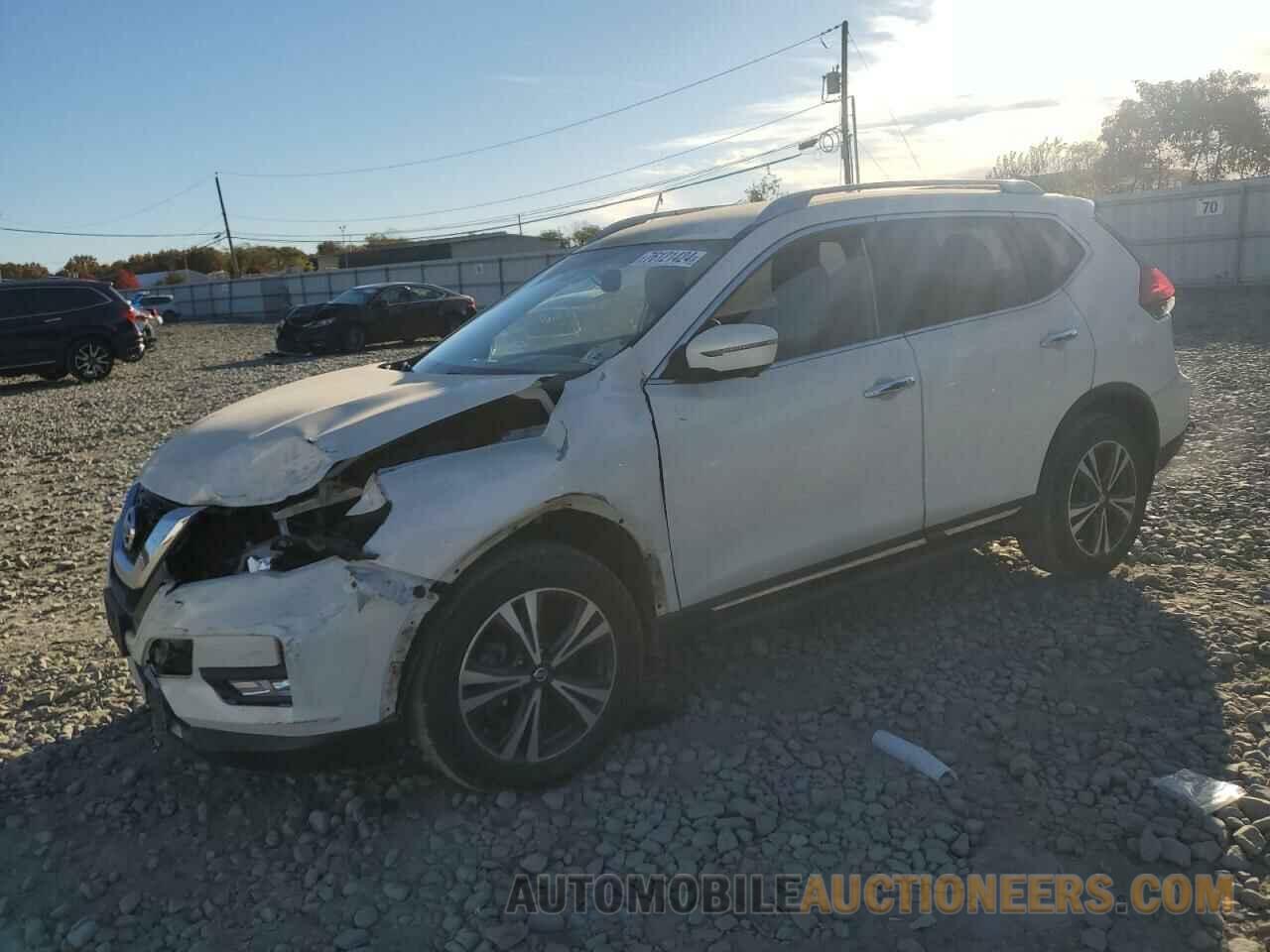 JN8AT2MV1HW018288 NISSAN ROGUE 2017