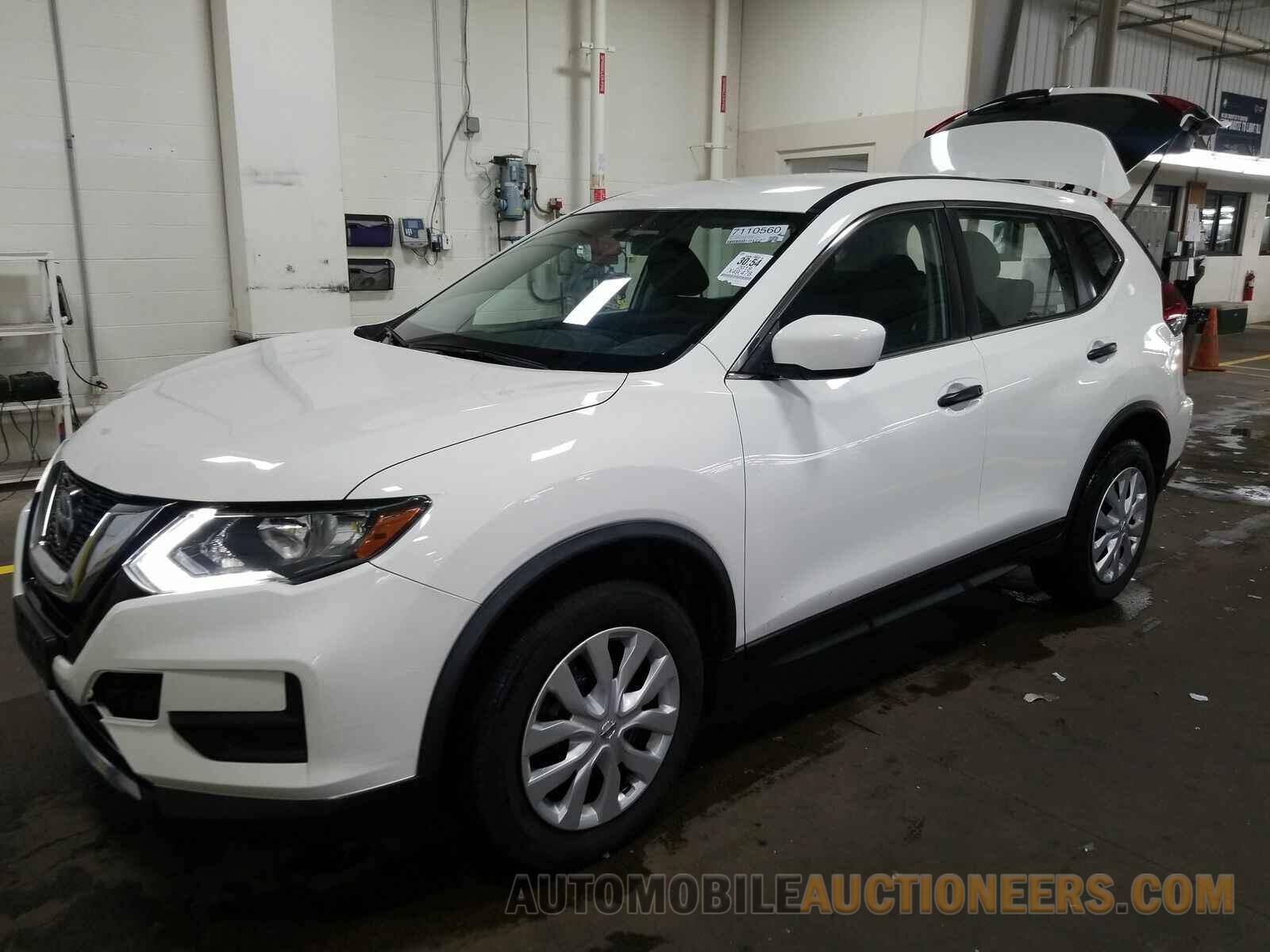 JN8AT2MV1JW311761 Nissan Rogue 2018