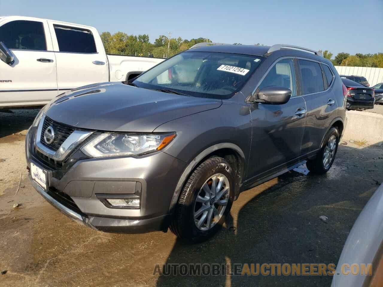 JN8AT2MV2HW010698 NISSAN ROGUE 2017