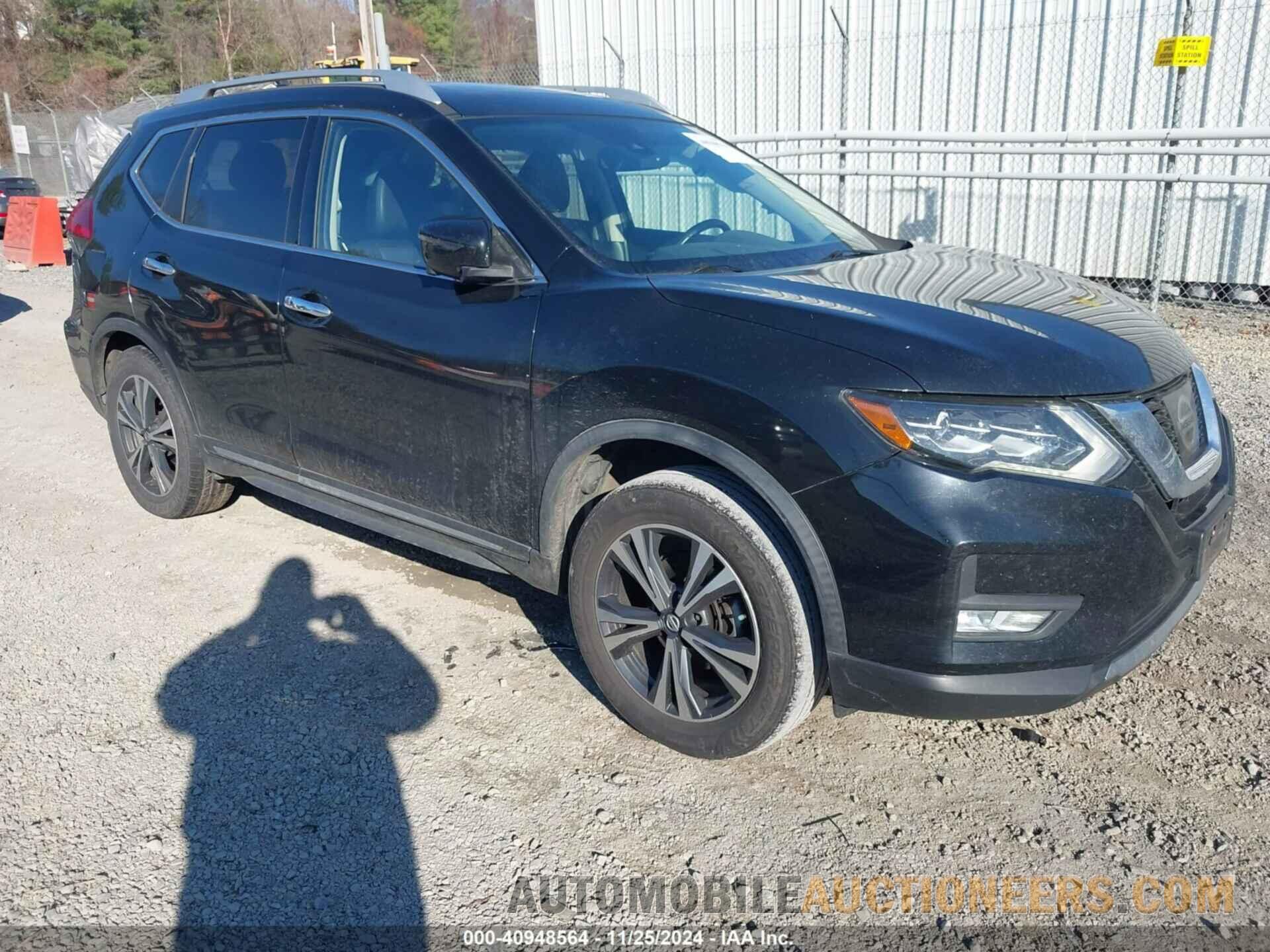 JN8AT2MV2HW250656 NISSAN ROGUE 2017