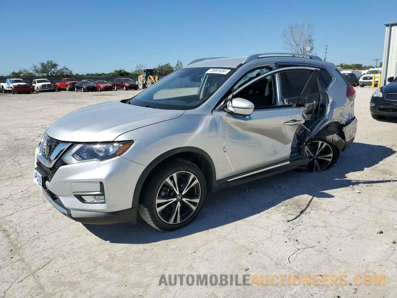 JN8AT2MV2JW318797 NISSAN ROGUE 2018