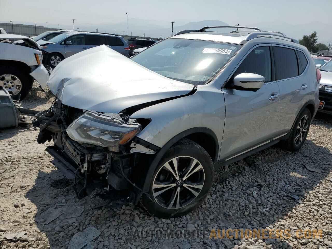 JN8AT2MV3JW317898 NISSAN ROGUE 2018