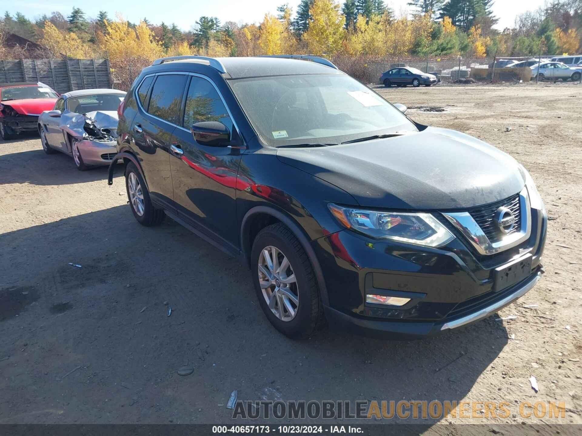 JN8AT2MV4HW008418 NISSAN ROGUE 2017