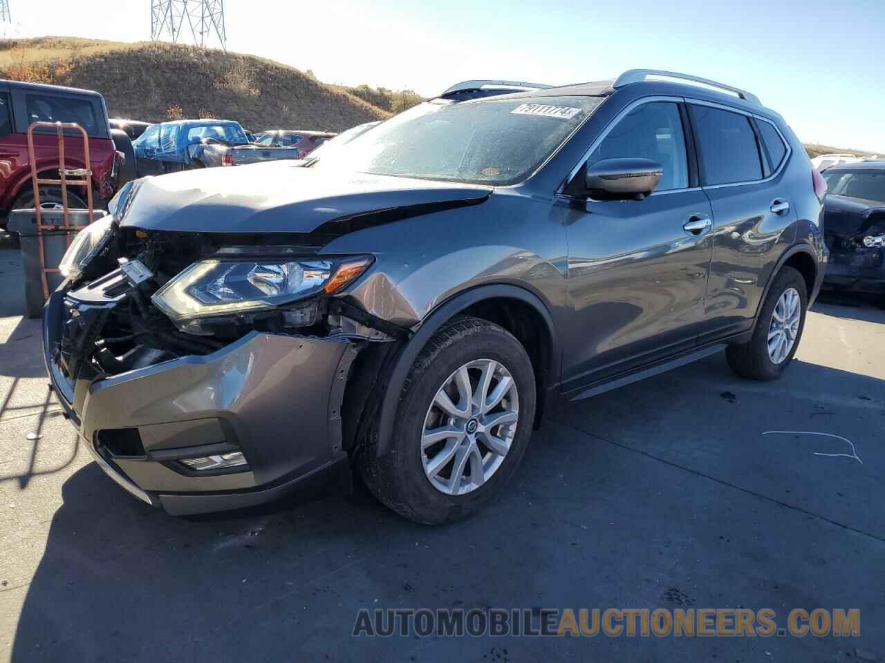 JN8AT2MV4JW301919 NISSAN ROGUE 2018