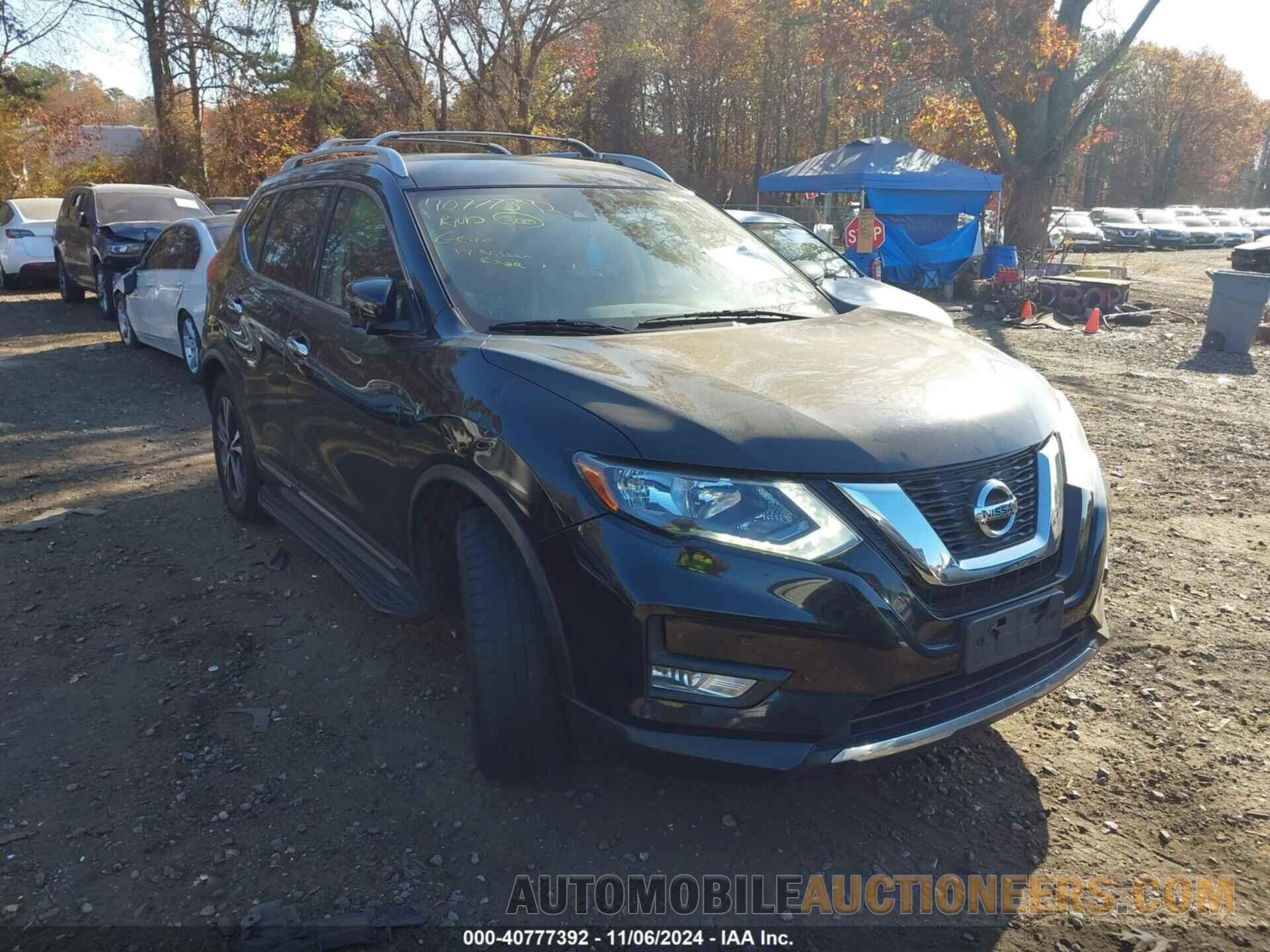 JN8AT2MV5HW008458 NISSAN ROGUE 2017