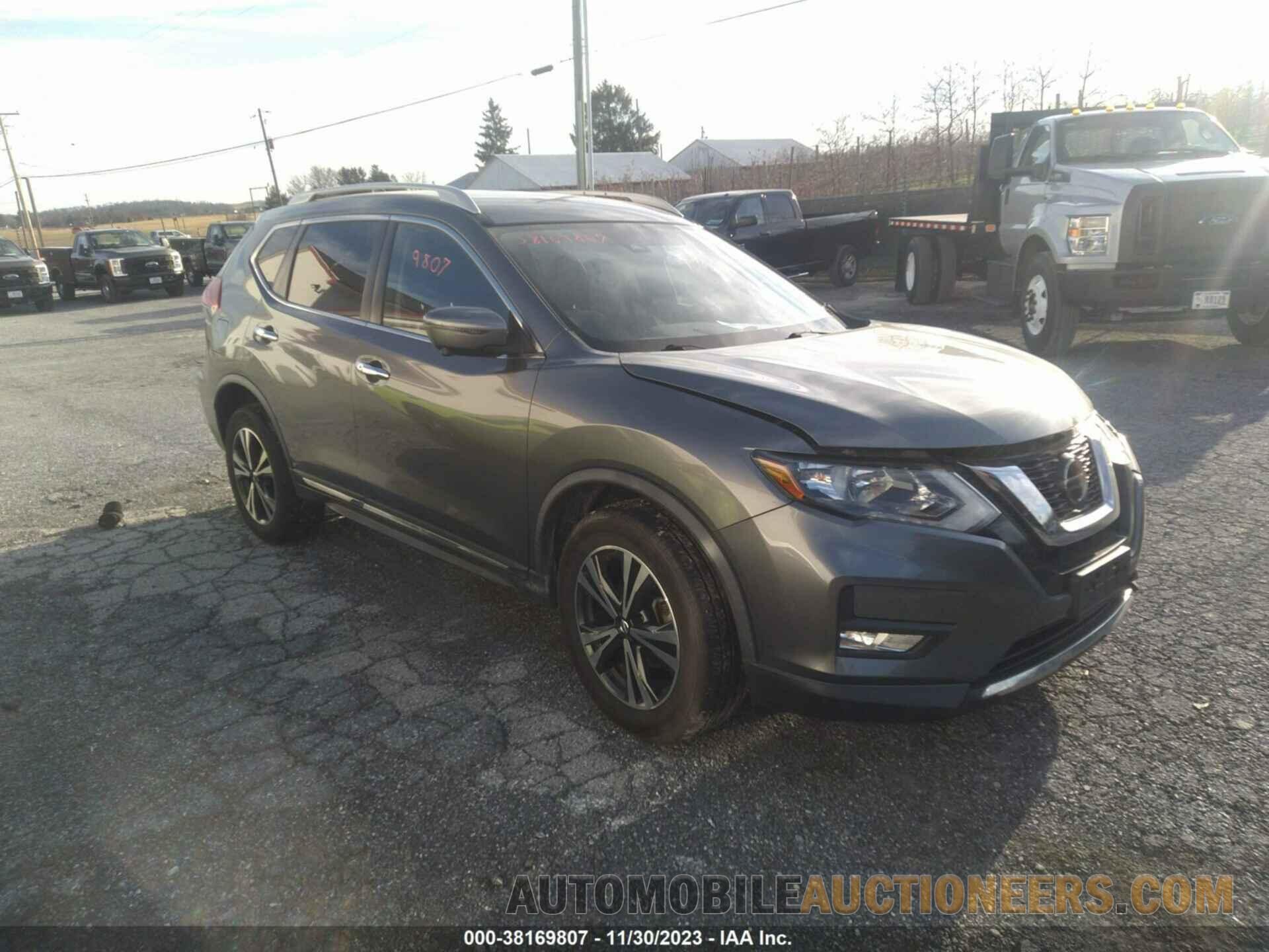 JN8AT2MV6JW320519 NISSAN ROGUE 2018