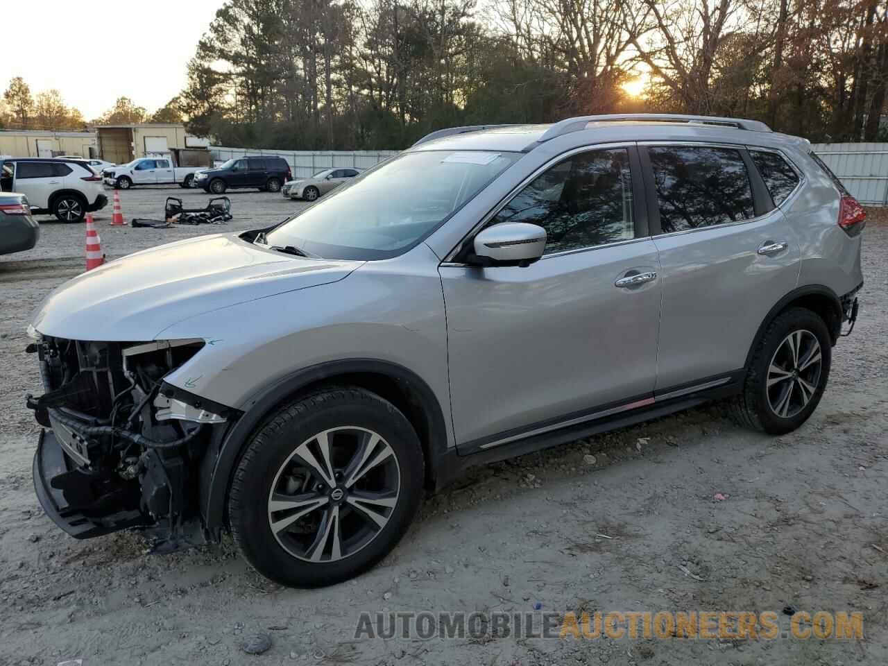 JN8AT2MV7HW022815 NISSAN ROGUE 2017