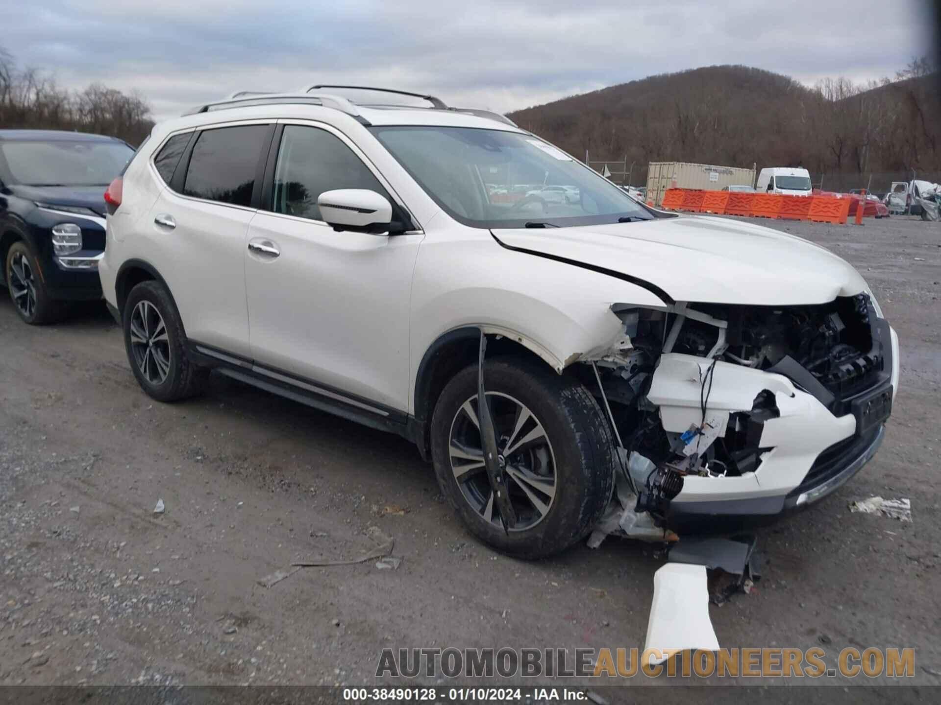 JN8AT2MV8JW306699 NISSAN ROGUE 2018