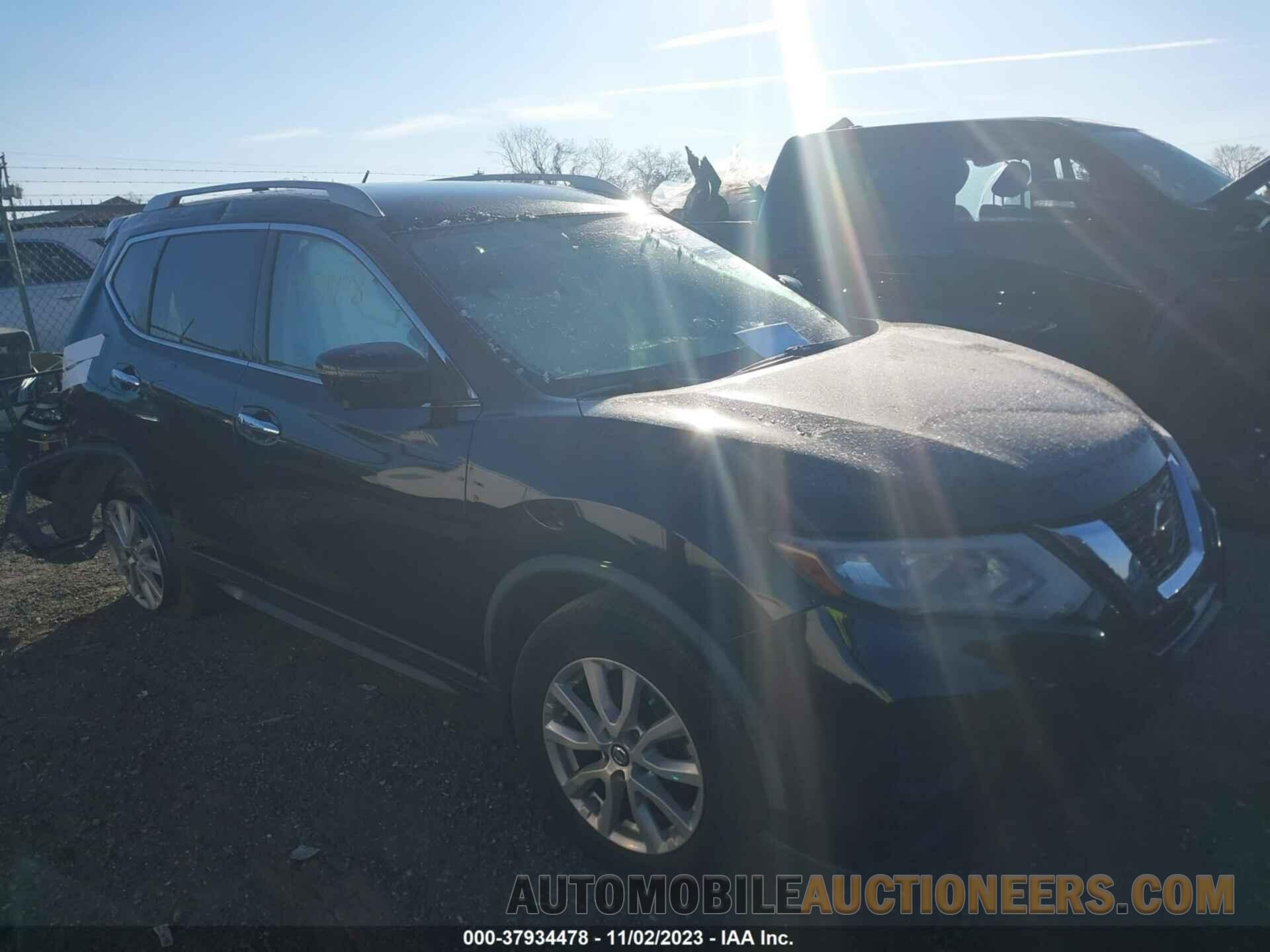 JN8AT2MVXJW305232 NISSAN ROGUE 2018