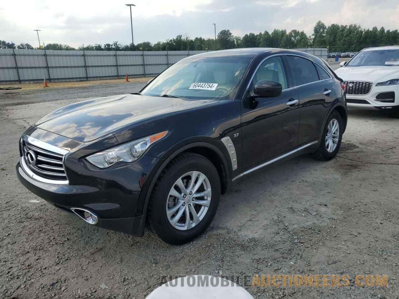 JN8CS1MU2GM671221 INFINITI QX70 2016