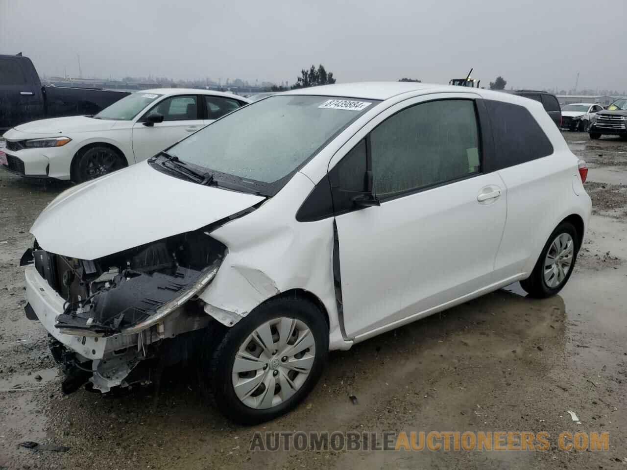 JTDJTUD32DD570667 TOYOTA YARIS 2013