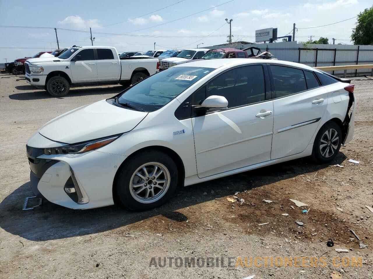 JTDKARFP1J3073943 TOYOTA PRIUS 2018