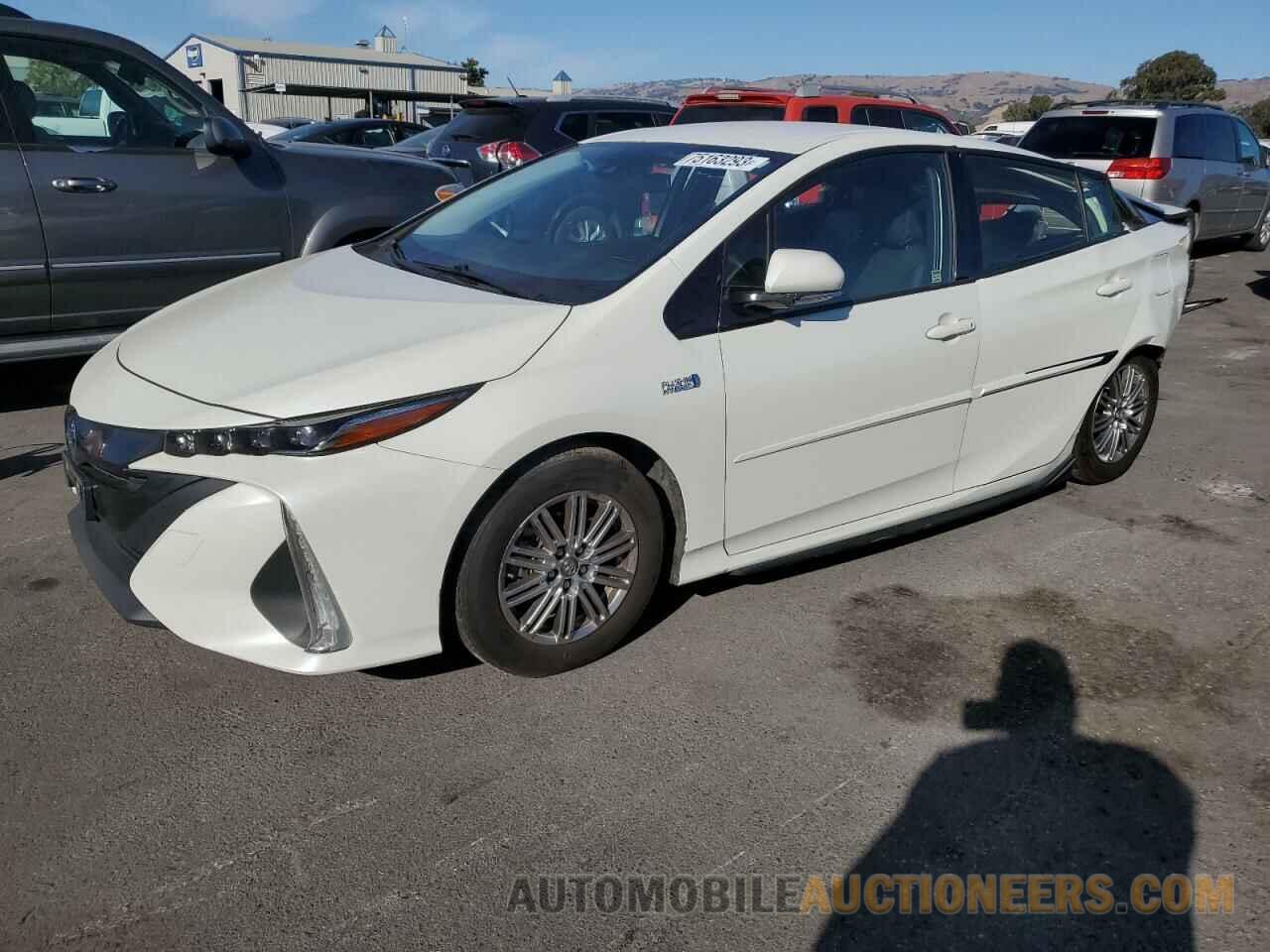 JTDKARFP2H3055431 TOYOTA PRIUS 2017