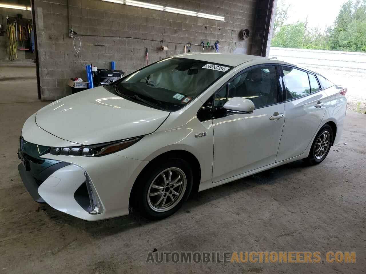 JTDKARFP2J3098138 TOYOTA PRIUS 2018