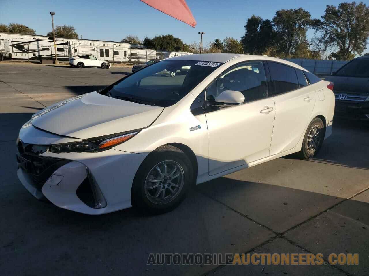 JTDKARFP2J3101376 TOYOTA PRIUS 2018