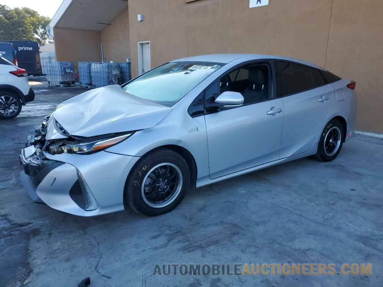 JTDKARFP5J3076926 TOYOTA PRIUS 2018