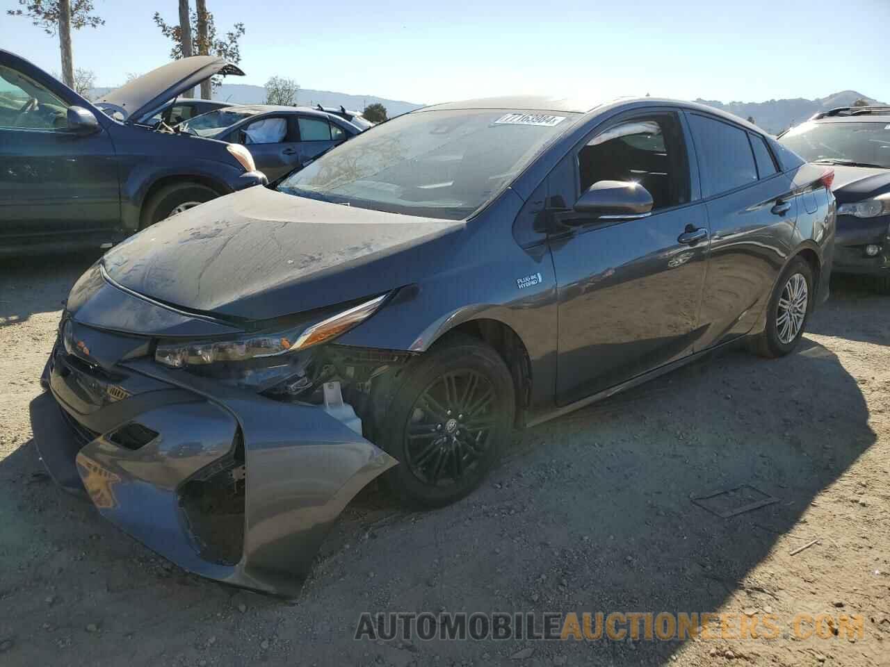 JTDKARFP5J3077851 TOYOTA PRIUS 2018