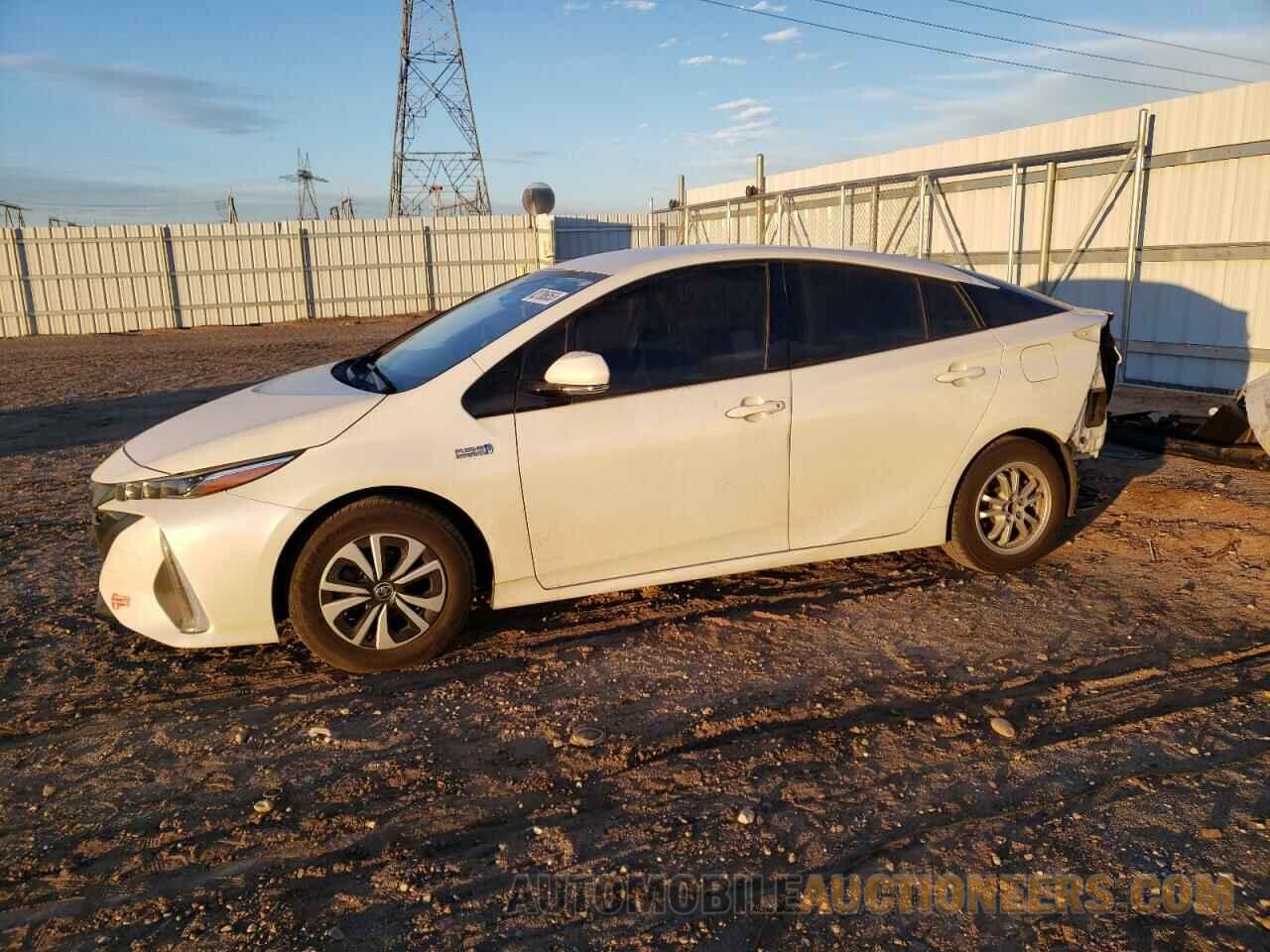 JTDKARFP5J3078238 TOYOTA PRIUS 2018