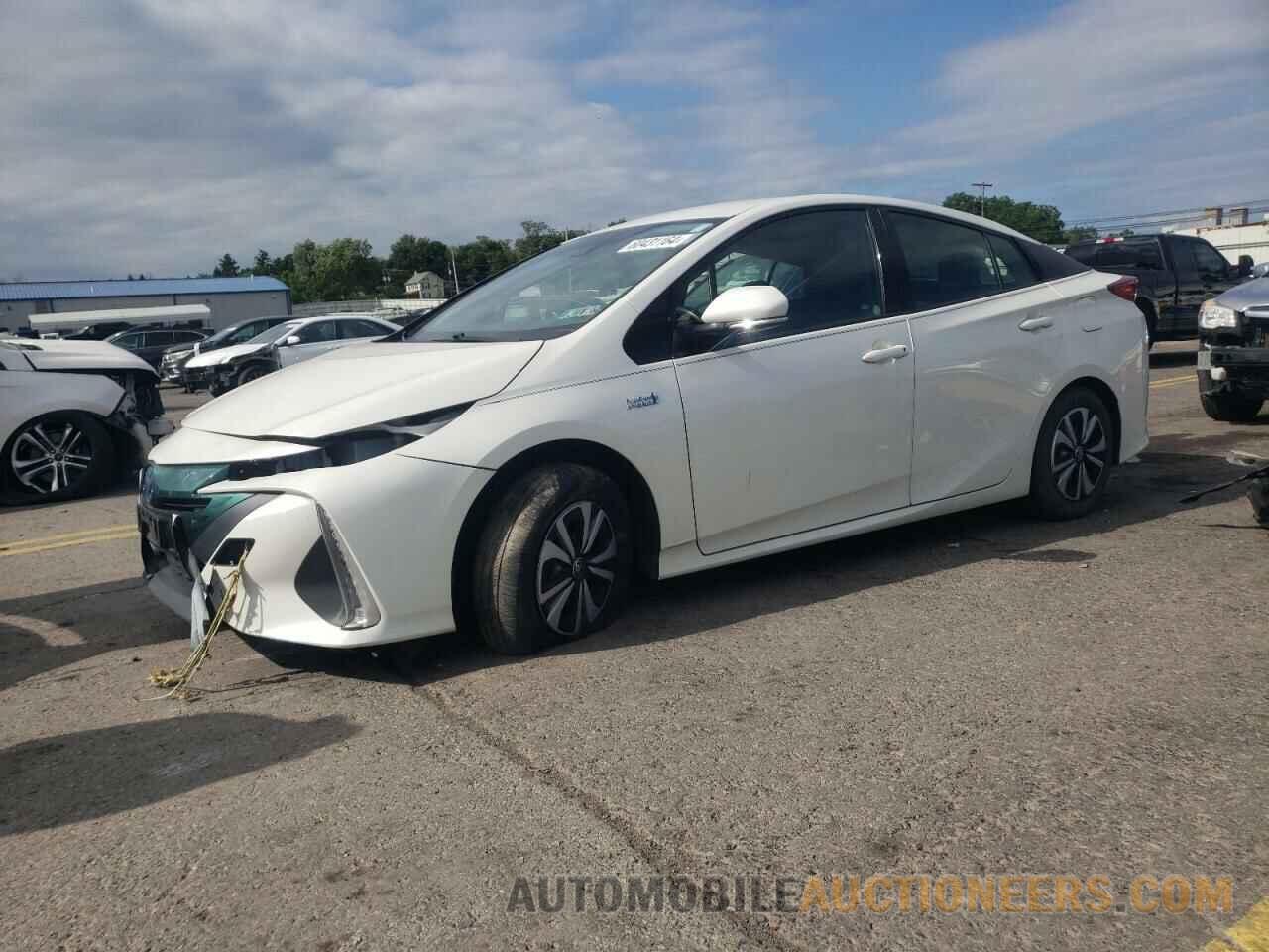 JTDKARFP5J3085738 TOYOTA PRIUS 2018