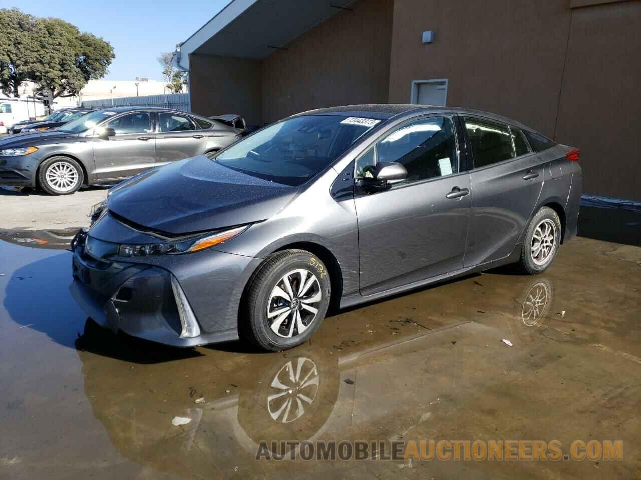 JTDKARFP5J3085920 TOYOTA PRIUS 2018