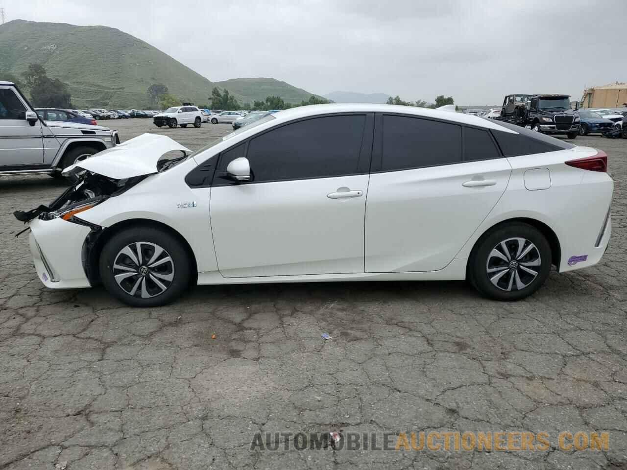 JTDKARFP5J3101842 TOYOTA PRIUS 2018