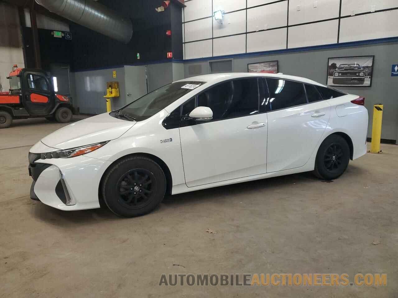 JTDKARFP6H3005373 TOYOTA PRIUS 2017