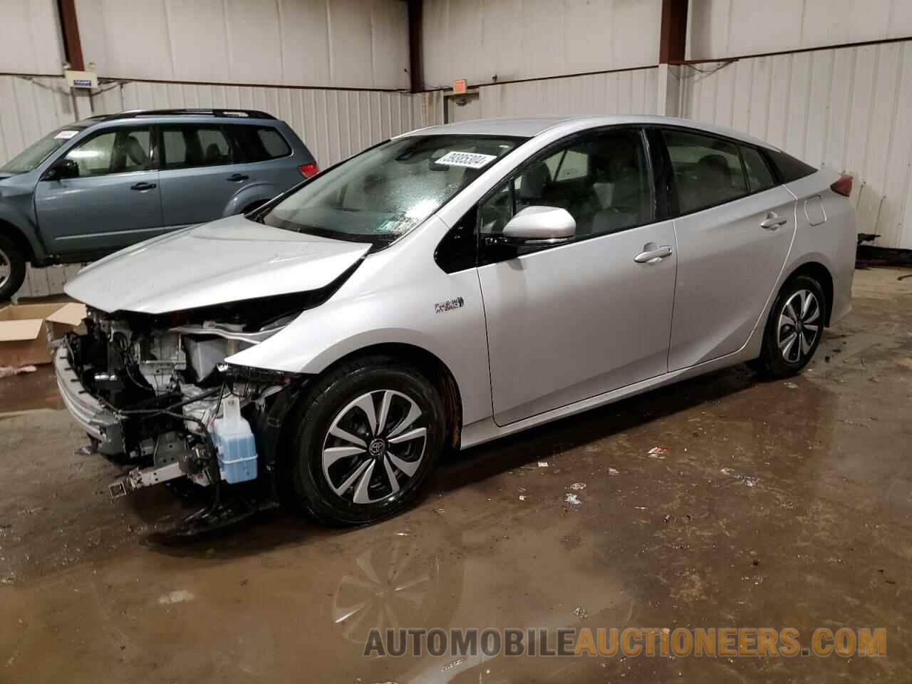 JTDKARFP6J3075638 TOYOTA PRIUS 2018