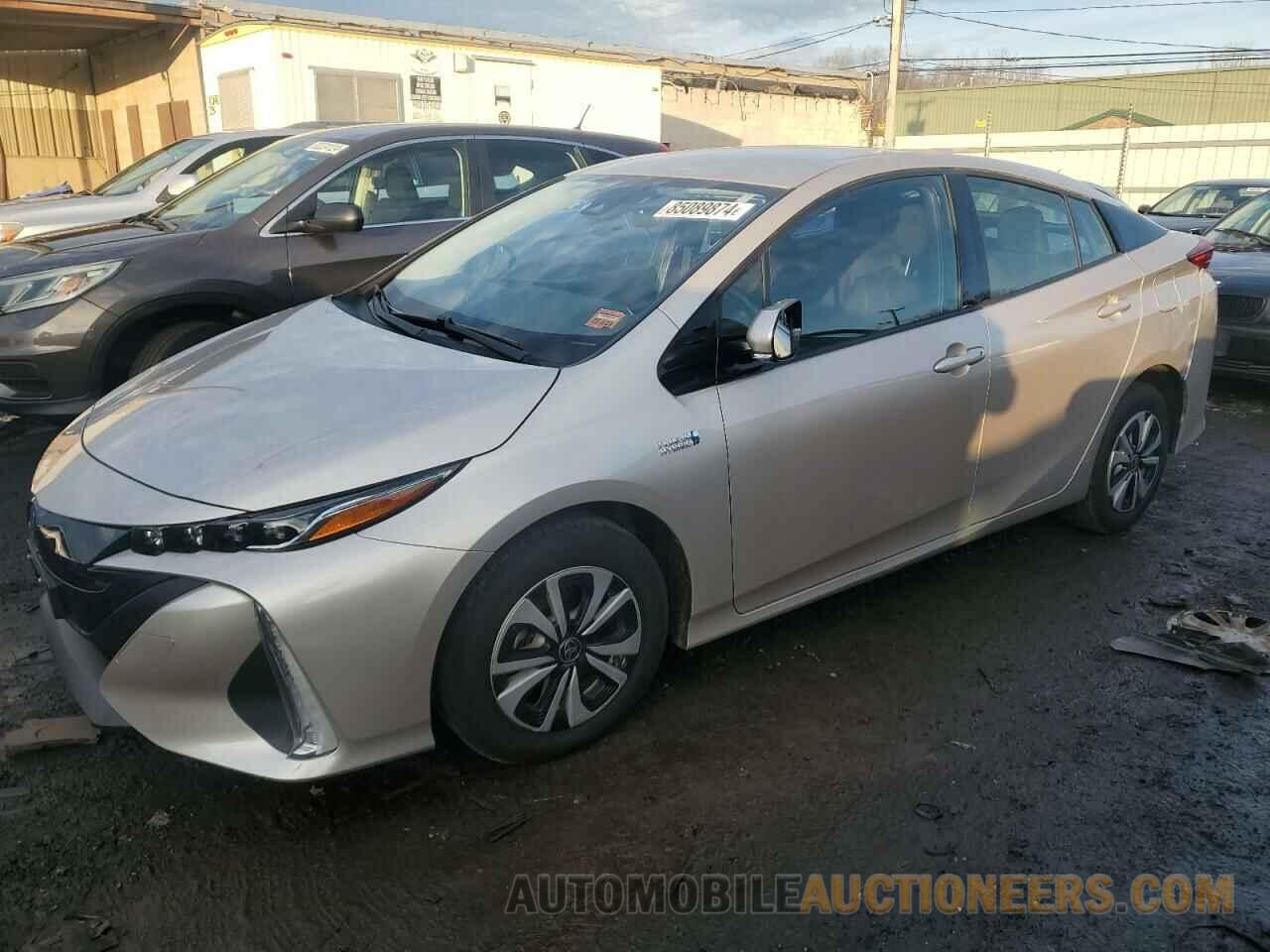 JTDKARFP6J3077115 TOYOTA PRIUS 2018