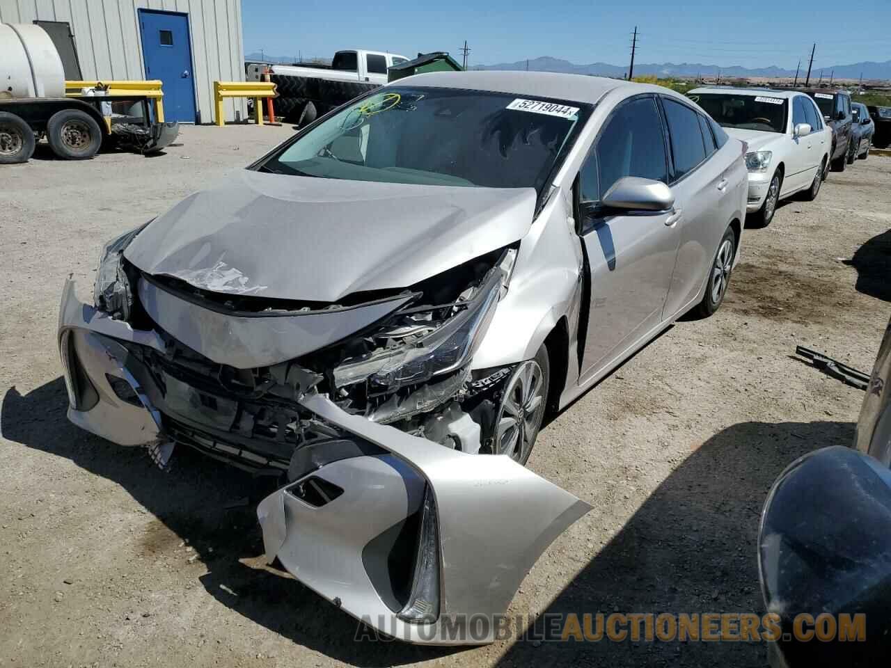 JTDKARFP6J3092164 TOYOTA PRIUS 2018