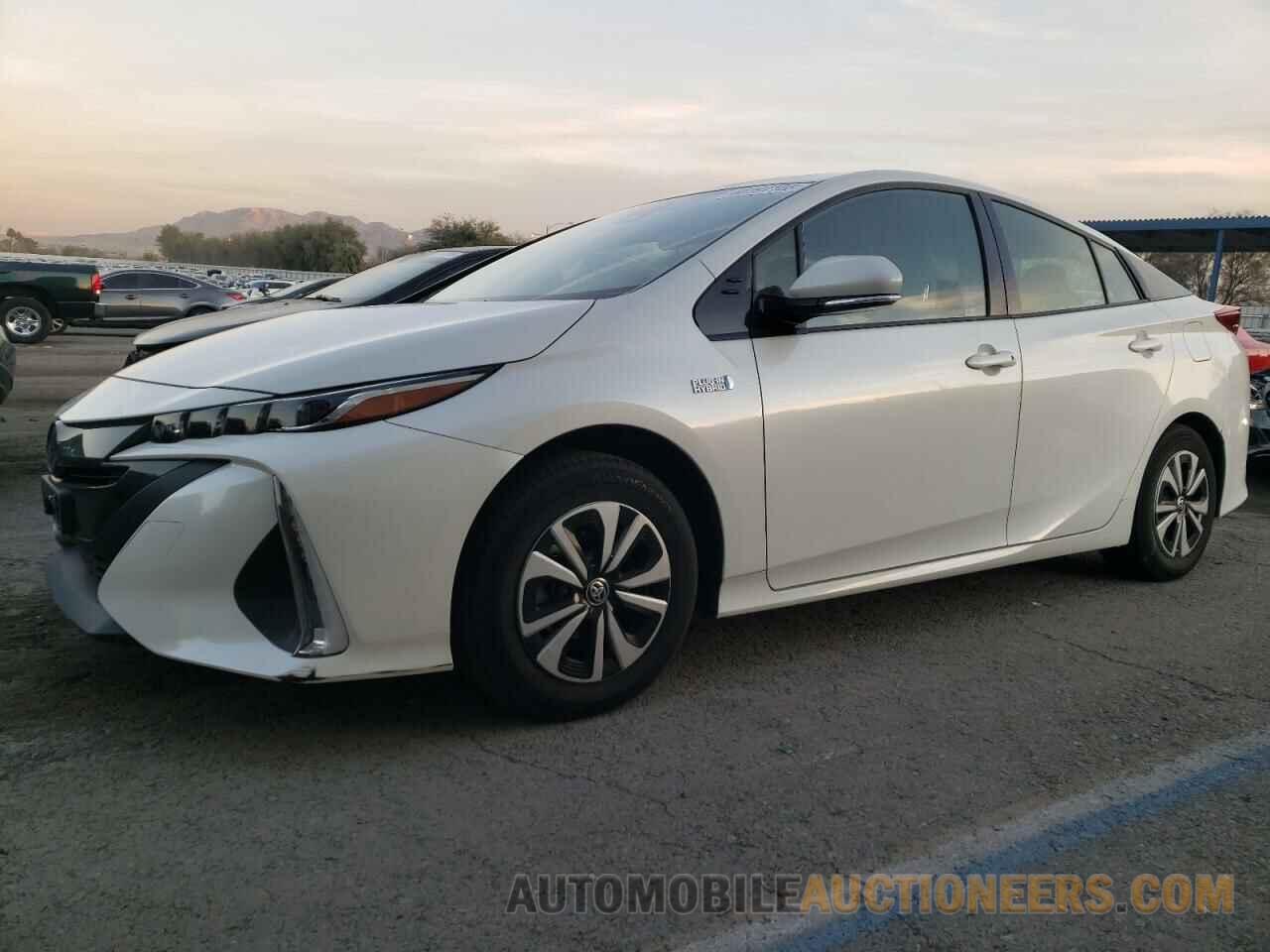 JTDKARFP6J3098885 TOYOTA PRIUS 2018