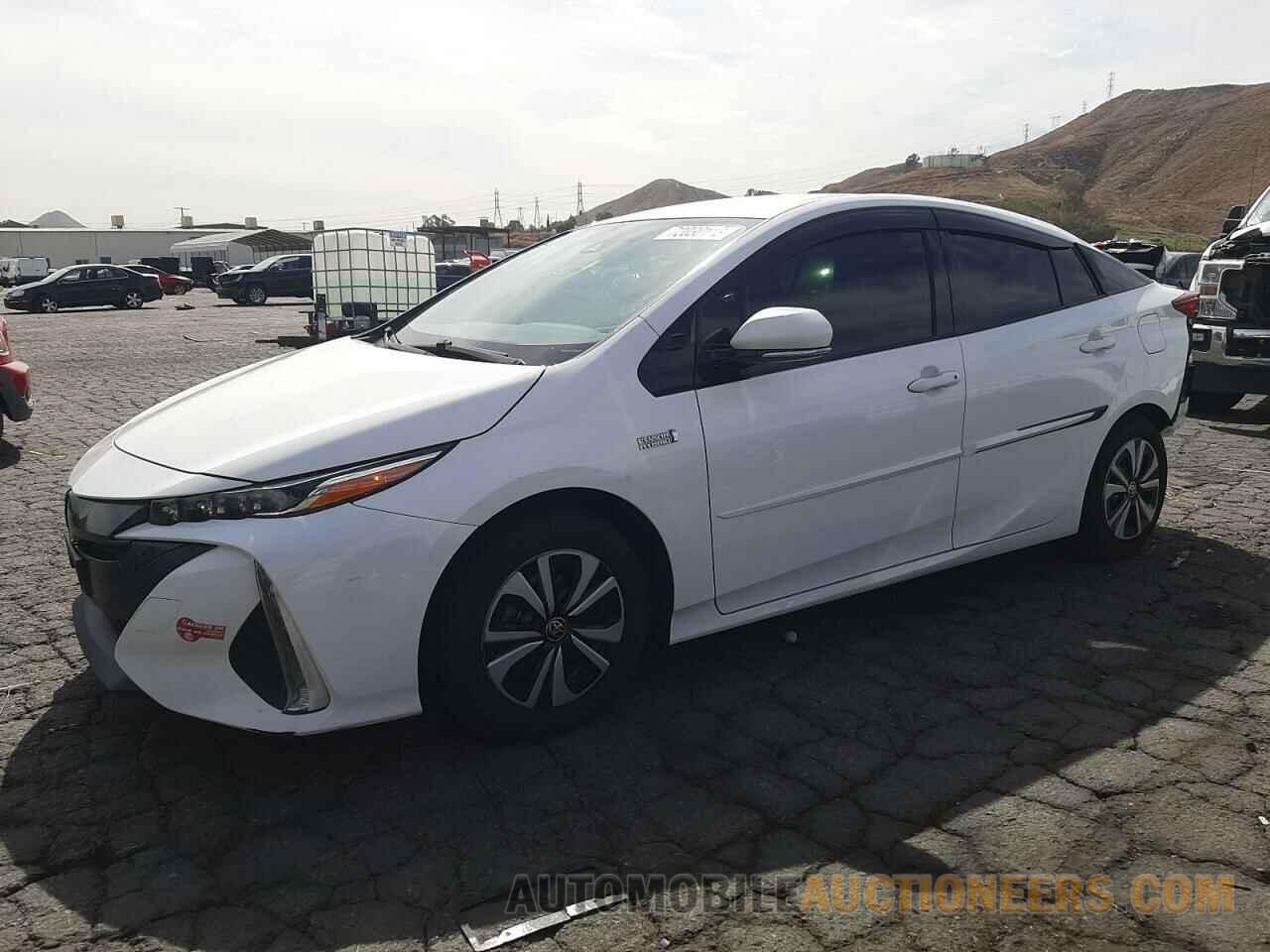 JTDKARFP7J3083134 TOYOTA PRIUS 2018