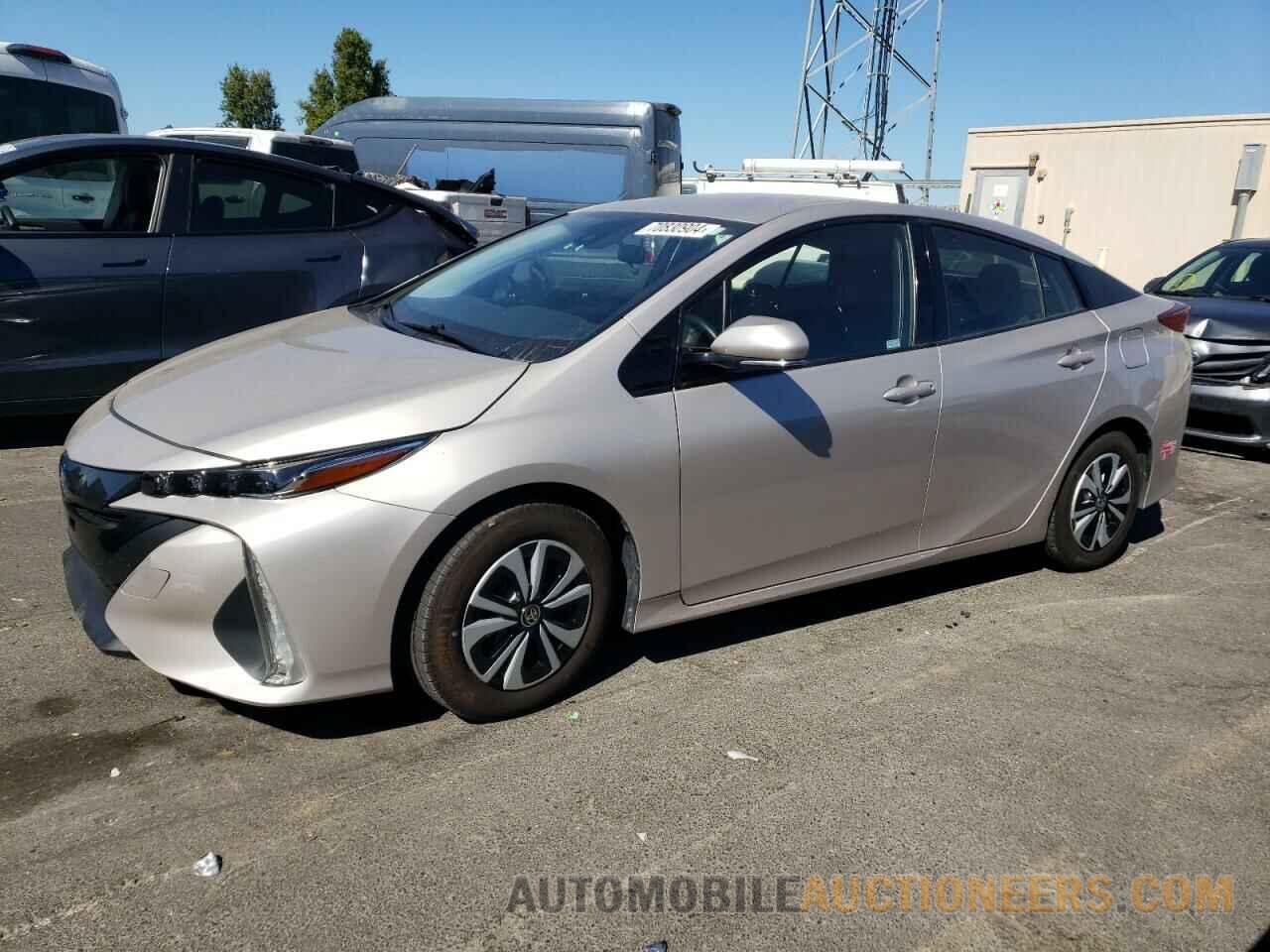 JTDKARFP8J3097852 TOYOTA PRIUS 2018