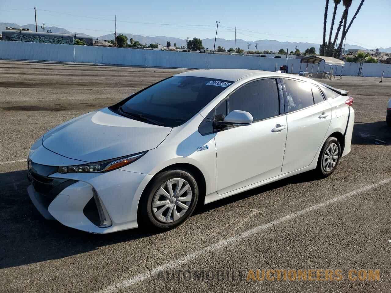 JTDKARFP8J3100619 TOYOTA PRIUS 2018